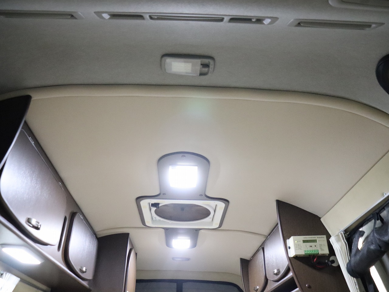 キャンピングカー バンコン ﾊｲｴｰｽ ｱﾙﾍﾟｼﾞｵ ﾘﾗｯｸｽ 4WD　FFﾋｰﾀｰ