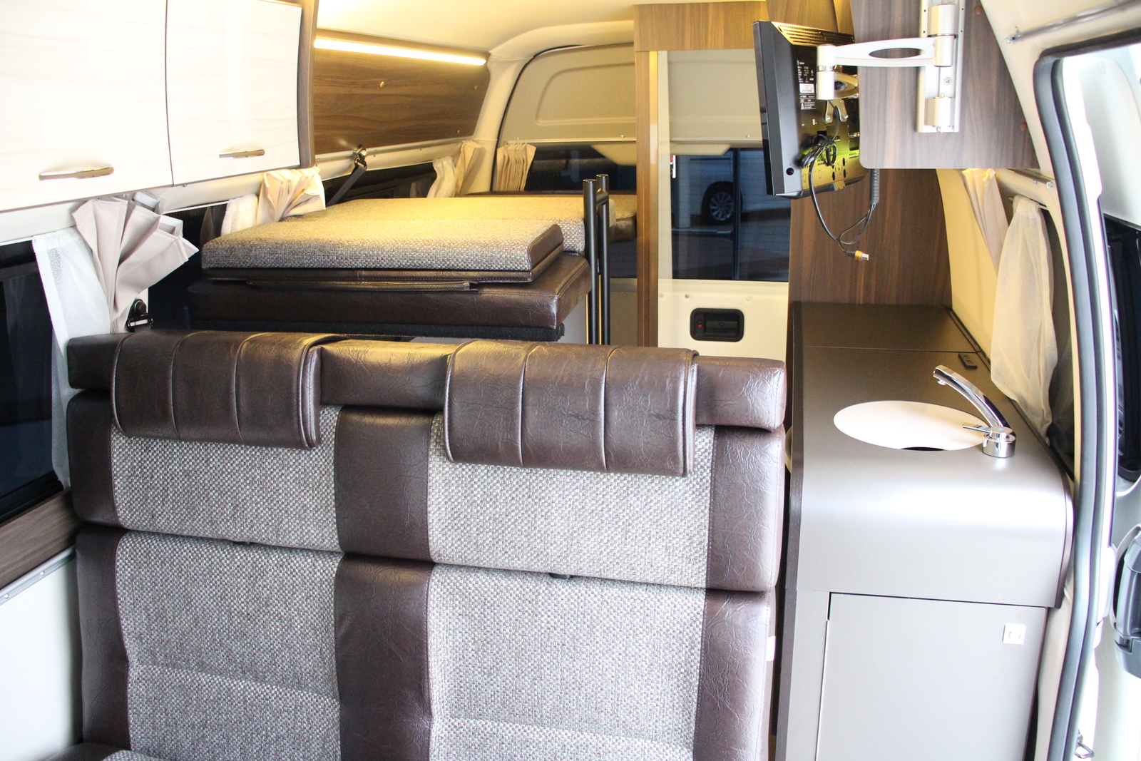 キャンピングカー バンコン ﾊｲｴｰｽ ﾚｸﾋﾞｨ ﾌｧｲﾌﾞｽﾀｰｾﾌﾟﾄ 4WD