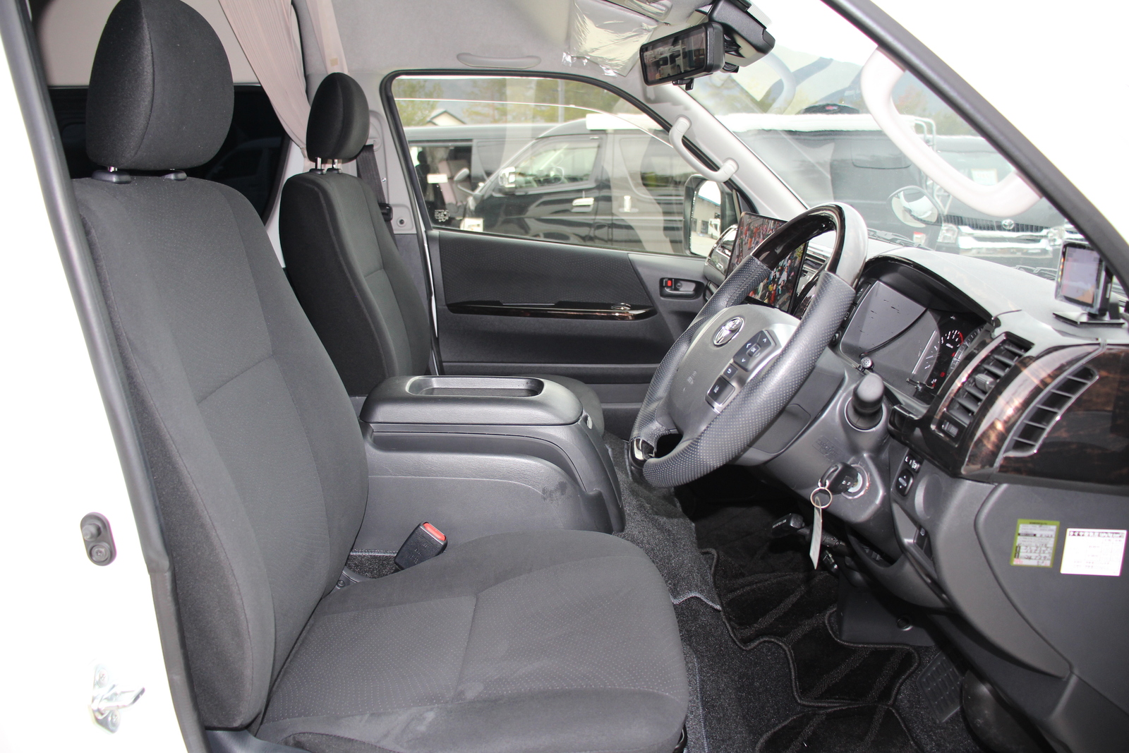 キャンピングカー バンコン ﾊｲｴｰｽ ﾚｸﾋﾞｨ ﾌｧｲﾌﾞｽﾀｰｾﾌﾟﾄ 4WD