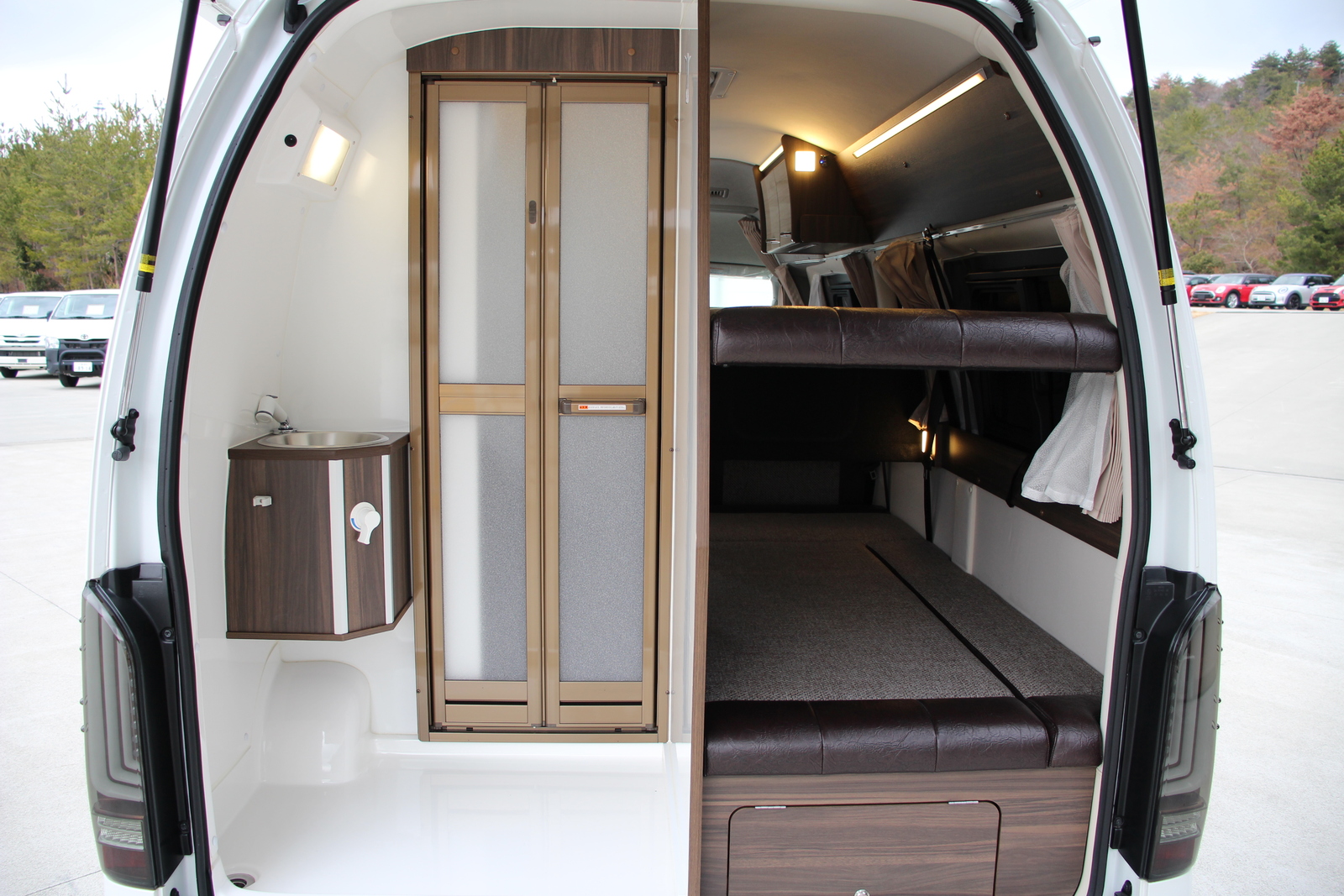 キャンピングカー バンコン ﾊｲｴｰｽ ﾚｸﾋﾞｨ ﾌｧｲﾌﾞｽﾀｰｾﾌﾟﾄ 4WD