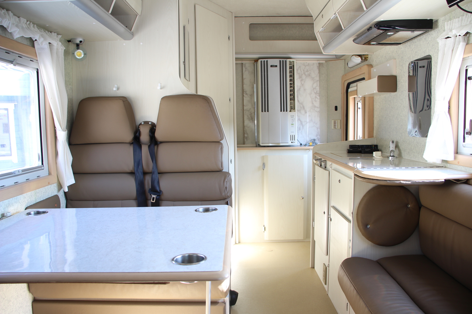 キャンピングカー キャブコン ﾊｲｴｰｽ ﾌｧﾝﾙｰﾁｪ ﾊﾟﾀｺﾞﾆｱ