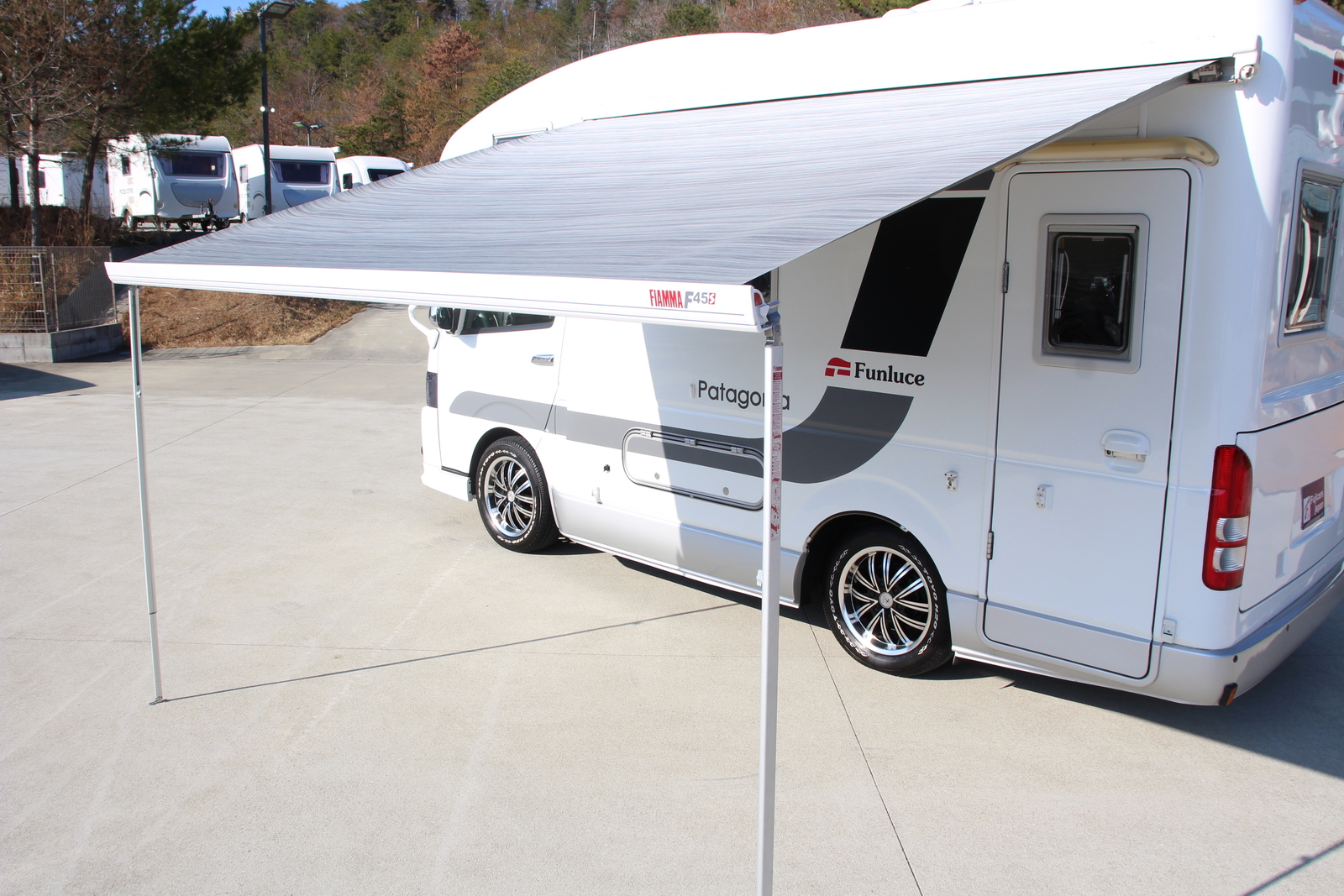 キャンピングカー キャブコン ﾊｲｴｰｽ ﾌｧﾝﾙｰﾁｪ ﾊﾟﾀｺﾞﾆｱ