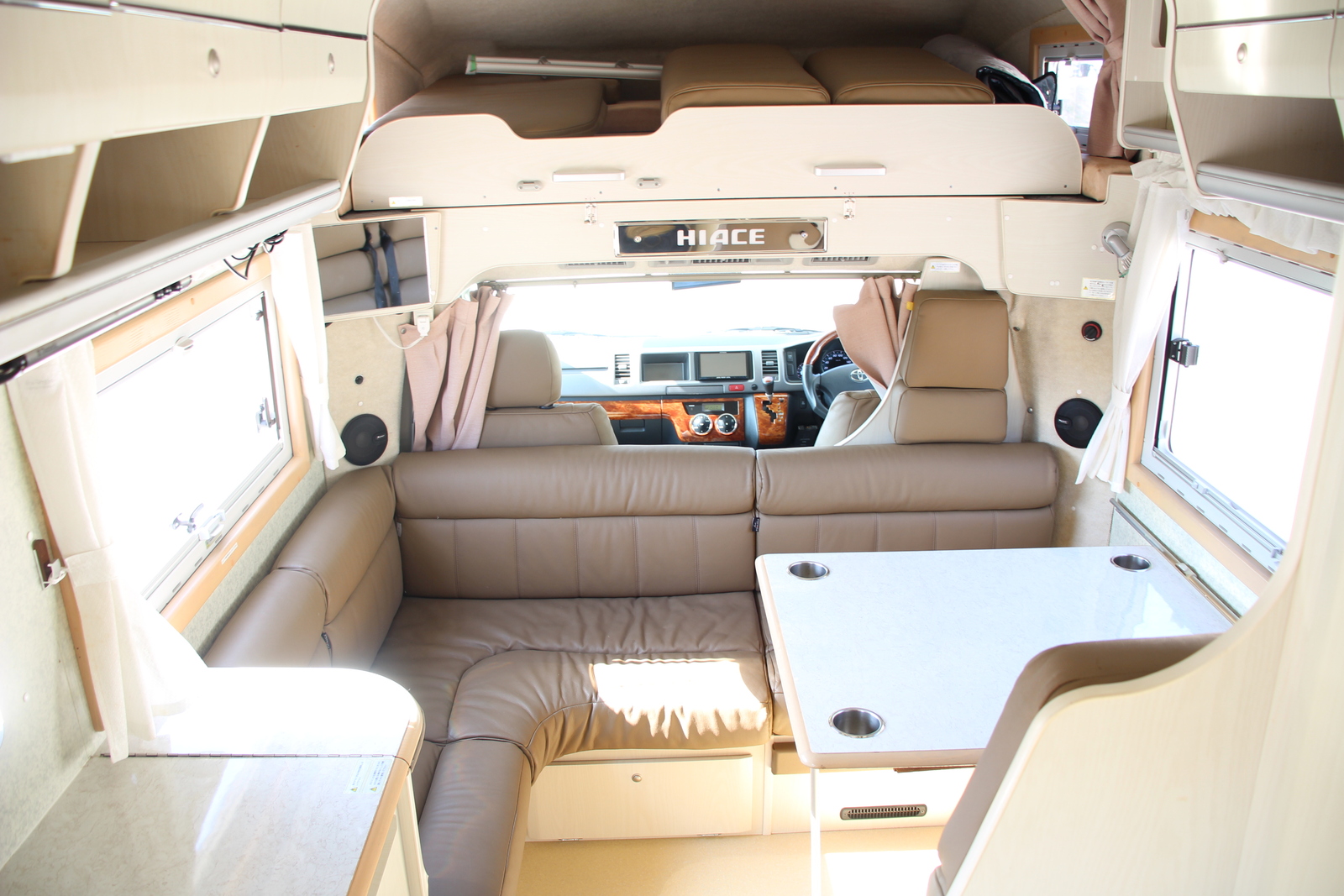 キャンピングカー キャブコン ﾊｲｴｰｽ ﾌｧﾝﾙｰﾁｪ ﾊﾟﾀｺﾞﾆｱ