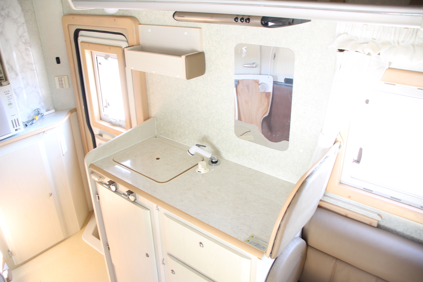 キャンピングカー キャブコン ﾊｲｴｰｽ ﾌｧﾝﾙｰﾁｪ ﾊﾟﾀｺﾞﾆｱ