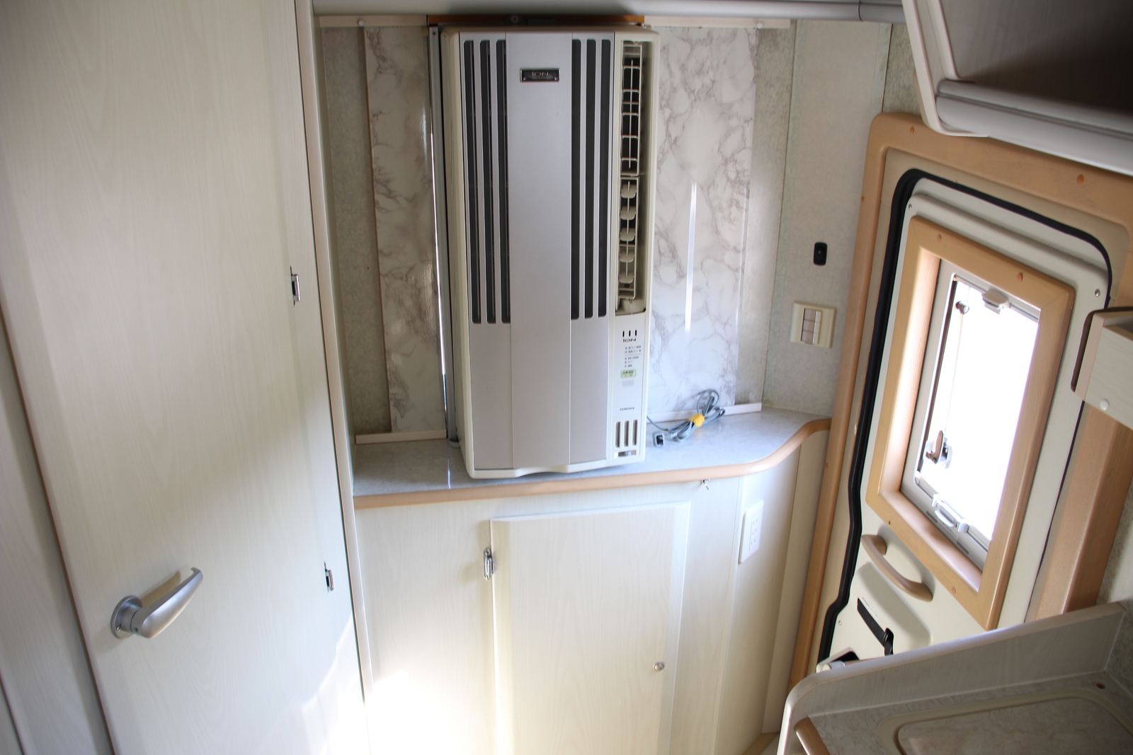 キャンピングカー キャブコン ﾊｲｴｰｽ ﾌｧﾝﾙｰﾁｪ ﾊﾟﾀｺﾞﾆｱ