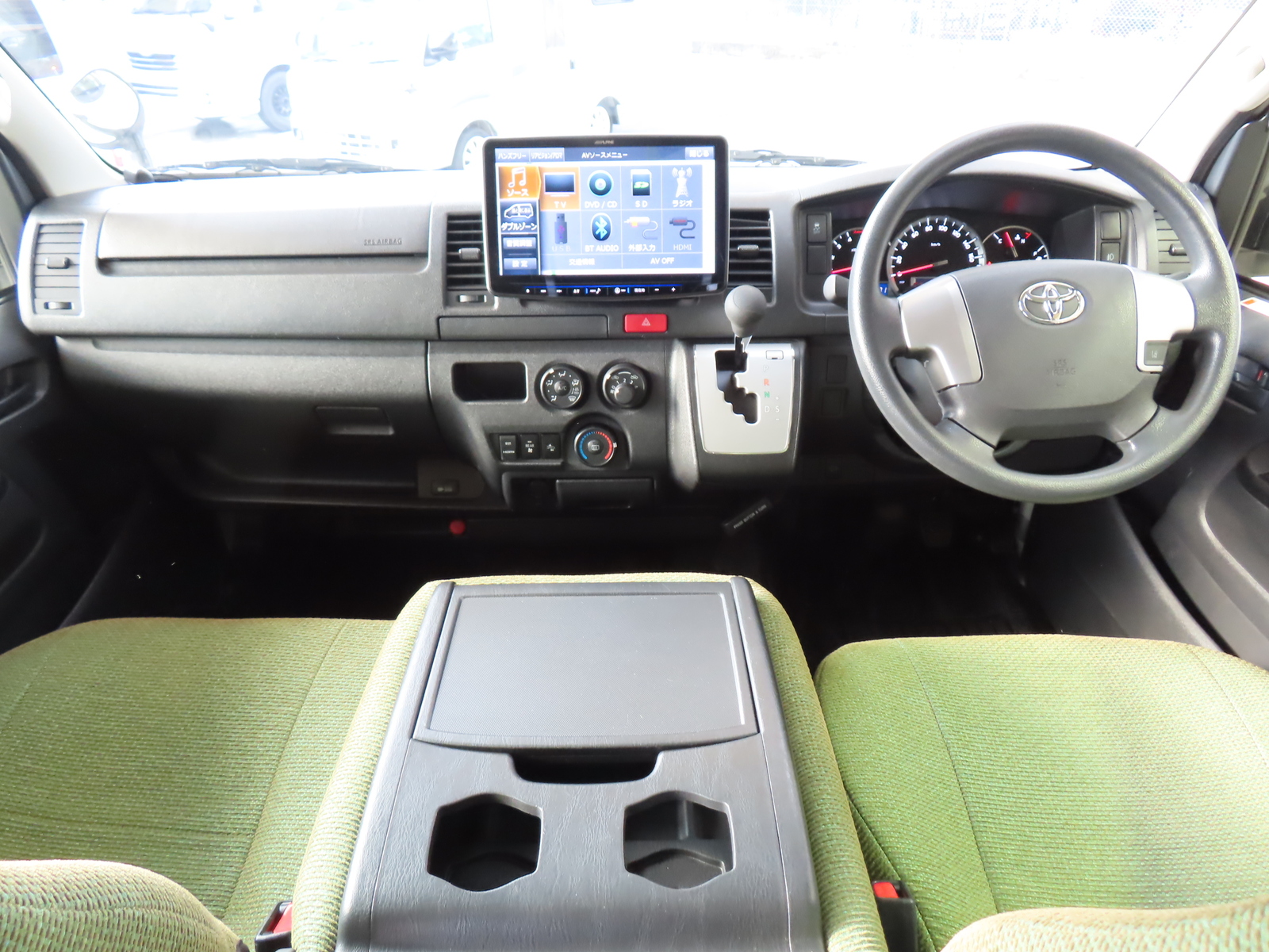 キャンピングカー バンコン ﾊｲｴｰｽ ﾄｲﾌｧｸﾄﾘｰ ｸﾞﾘｰﾝﾊﾞﾃﾞｨ 4WD