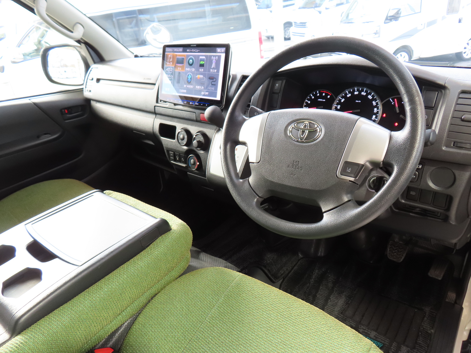 キャンピングカー バンコン ﾊｲｴｰｽ ﾄｲﾌｧｸﾄﾘｰ ｸﾞﾘｰﾝﾊﾞﾃﾞｨ 4WD