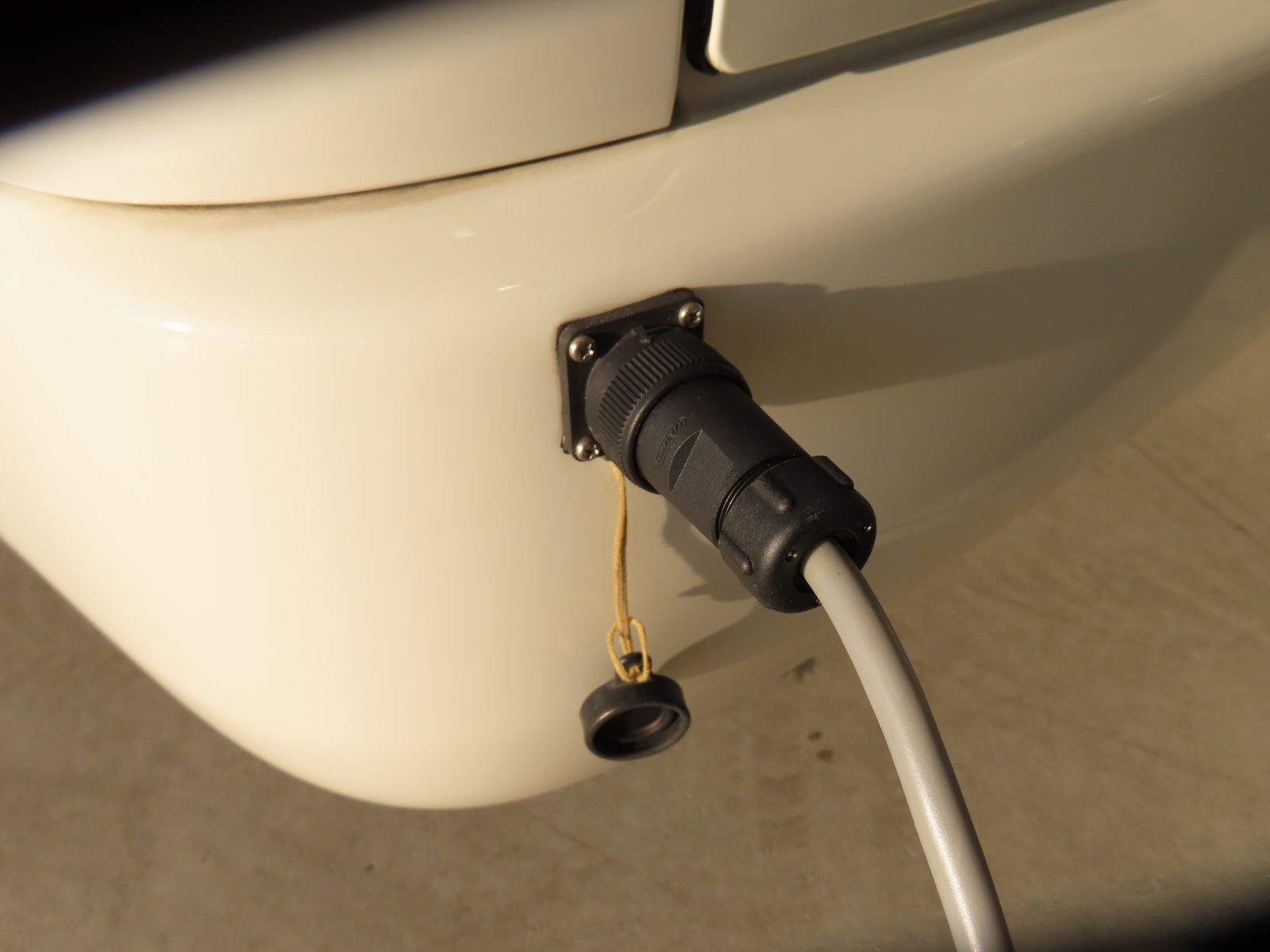 キャンピングカー バンコン ﾊｲｴｰｽ ﾄｲﾌｧｸﾄﾘｰ ｸﾞﾘｰﾝﾊﾞﾃﾞｨ 4WD