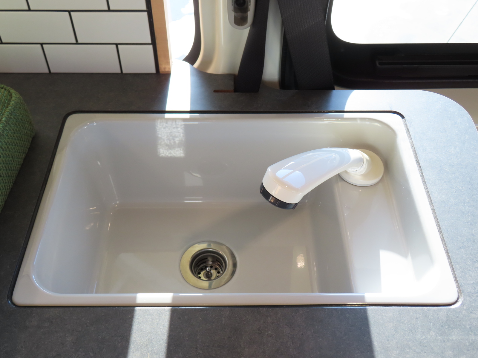 キャンピングカー バンコン ﾊｲｴｰｽ ﾄｲﾌｧｸﾄﾘｰ ｸﾞﾘｰﾝﾊﾞﾃﾞｨ 4WD