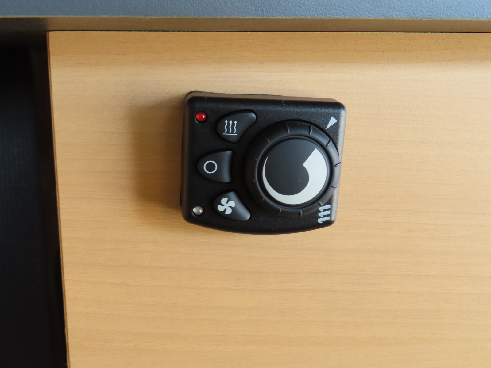 キャンピングカー バンコン ﾊｲｴｰｽ ﾄｲﾌｧｸﾄﾘｰ ｸﾞﾘｰﾝﾊﾞﾃﾞｨ 4WD