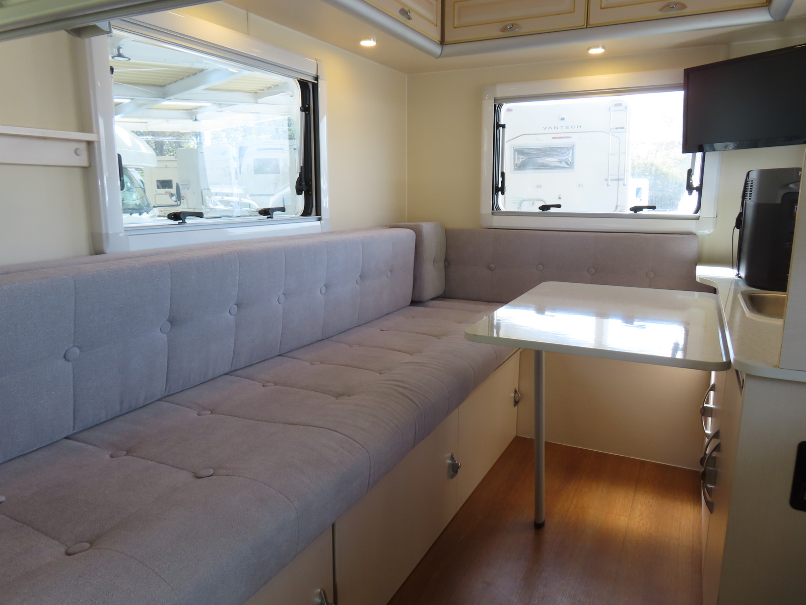 キャンピングカー 軽キャンパー ﾊｲｾﾞｯﾄ JPｽﾀｰ ﾊｯﾋﾟｰ1　4WD