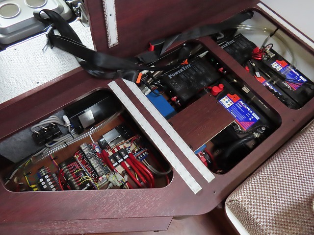 キャンピングカー キャブコン ｶﾑﾛｰﾄﾞﾅｯﾂｸﾚｱ5.3Xｴﾎﾞﾘｭｰｼｮﾝ家ｴｱｺﾝ