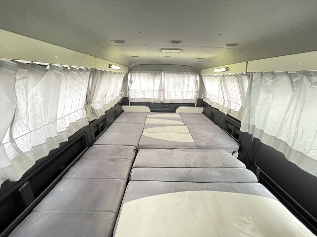 キャンピングカー バンコン ﾊｲｴｰｽ ﾅｯﾂRV ﾄﾗｲｱﾙA 4WD