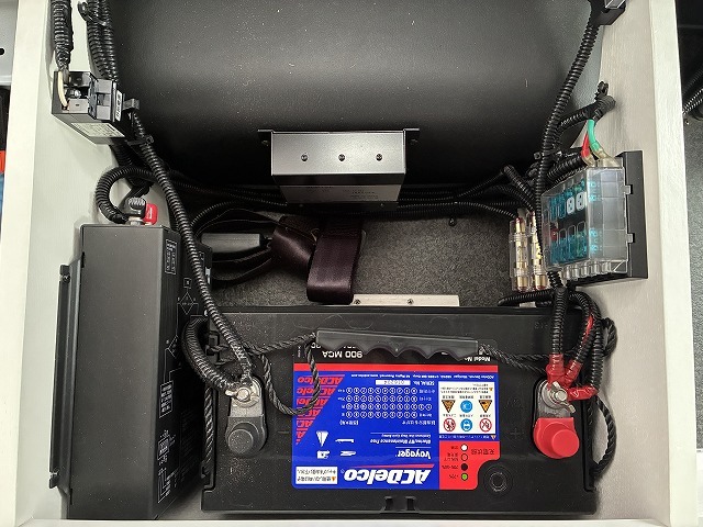 キャンピングカー バンコン ﾊｲｴｰｽ ﾅｯﾂRV ﾄﾗｲｱﾙA 4WD