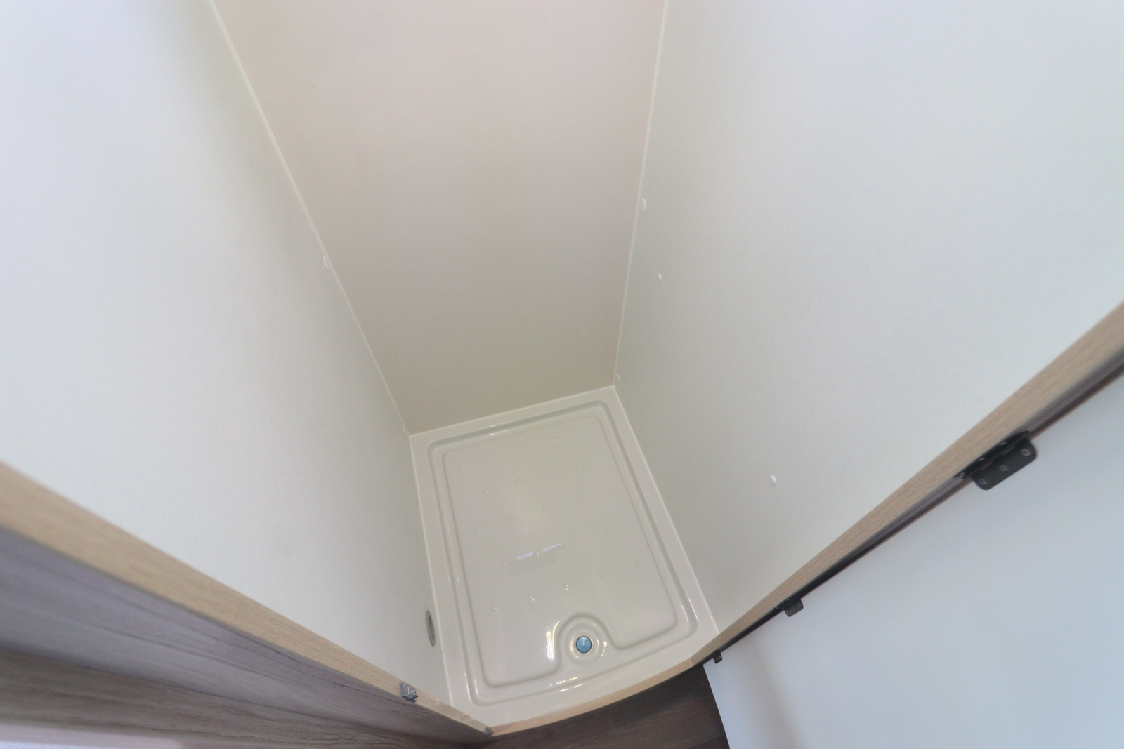 キャンピングカー キャブコン ｶﾑﾛｰﾄﾞ ﾅｯﾂRV ｸﾚｿﾝｼﾞｬｰﾆｰRｴﾎﾞﾗｲﾄ