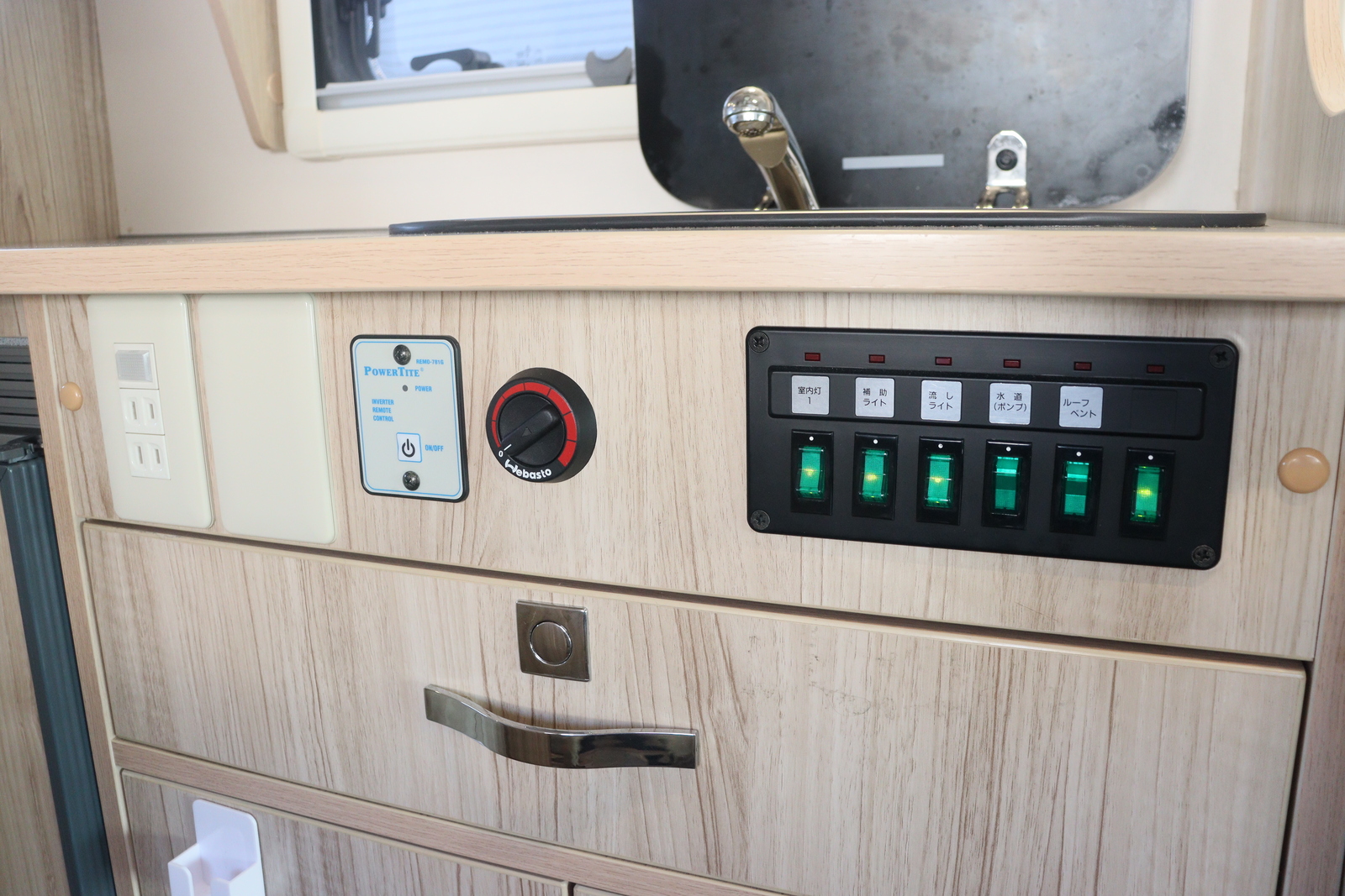 キャンピングカー キャブコン ｶﾑﾛｰﾄﾞ ﾅｯﾂRV ｸﾚｿﾝｼﾞｬｰﾆｰRｴﾎﾞﾗｲﾄ