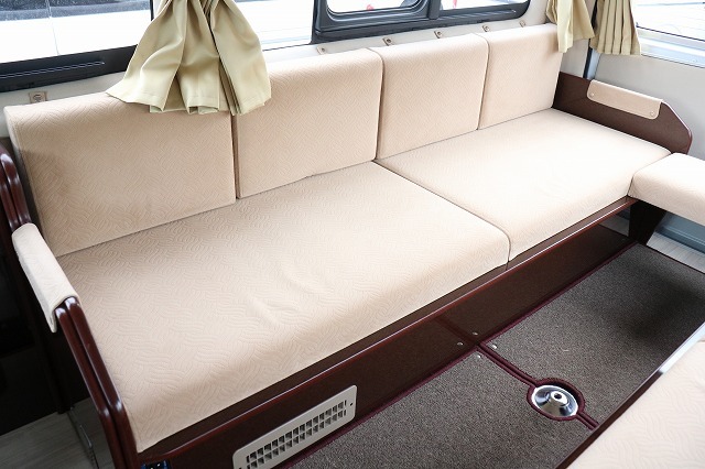 キャンピングカー バンコン ﾊｲｴｰｽ FOCS DSｺﾝﾊﾟｸﾄ