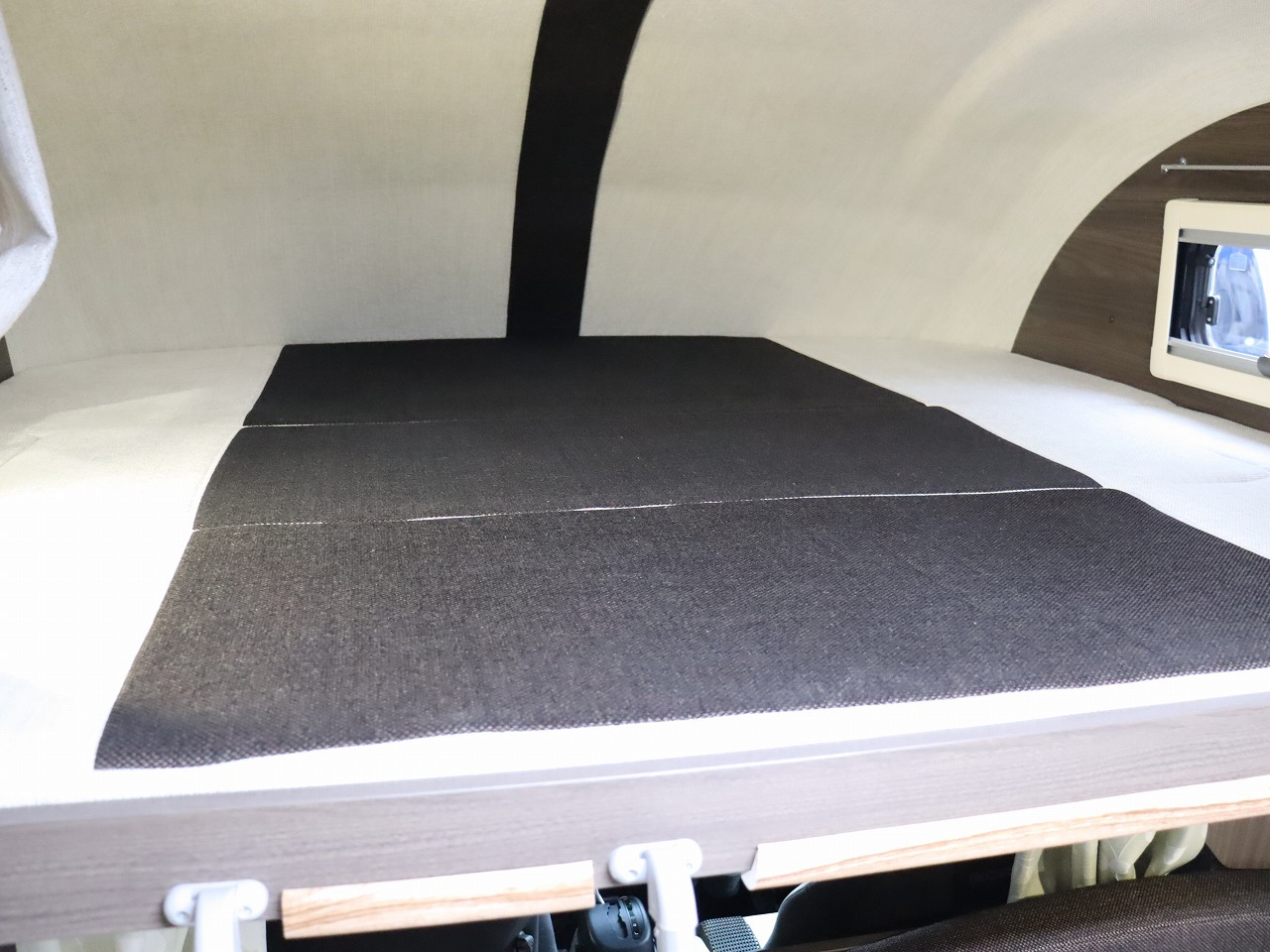 キャンピングカー キャブコン ｶﾑﾛｰﾄﾞ ﾅｯﾂRV ｸﾚｱ5.3Xｴﾎﾞ 4WD