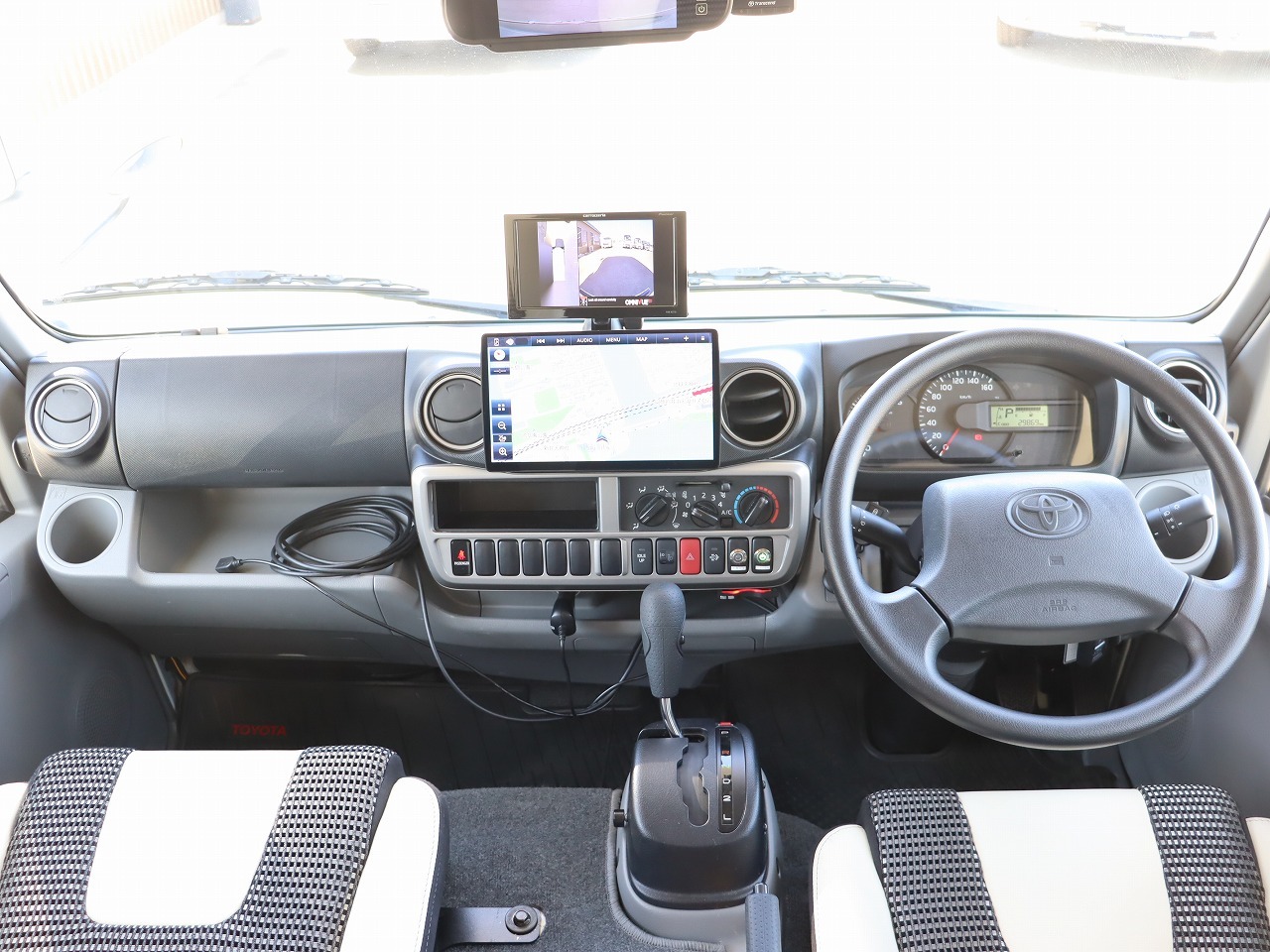 キャンピングカー キャブコン ｶﾑﾛｰﾄﾞ ﾅｯﾂRV ｸﾚｱ5.3Xｴﾎﾞ 4WD