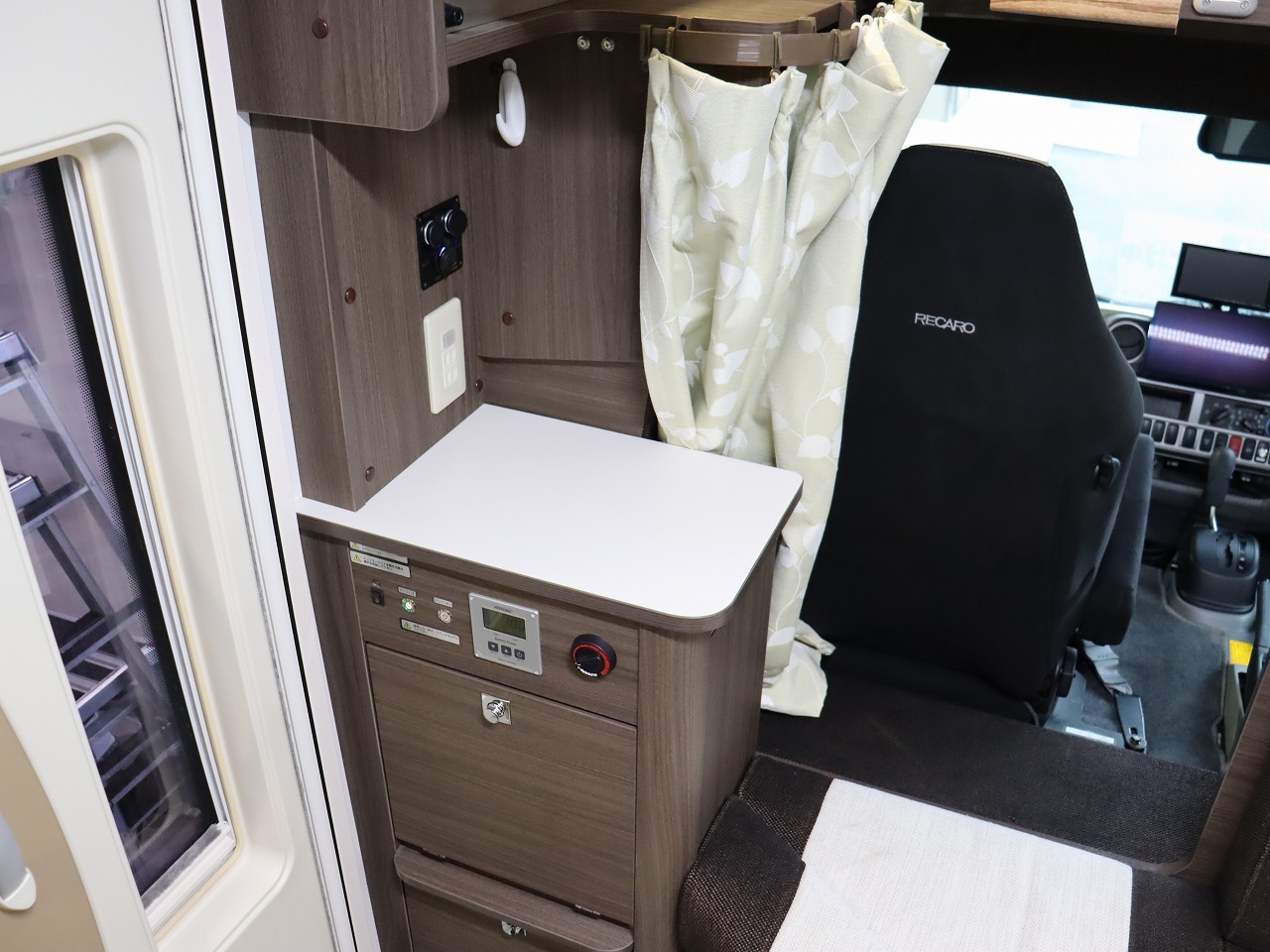 キャンピングカー キャブコン ｶﾑﾛｰﾄﾞ ﾅｯﾂRV ｸﾚｱ5.3Xｴﾎﾞ 4WD