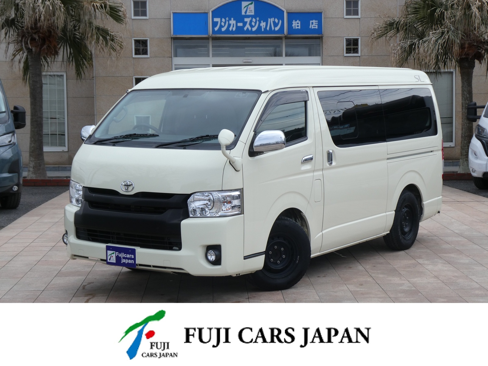 キャンピングカー ハイエース ケイワークス　オーロラスタークルーズSL　FF　冷蔵庫