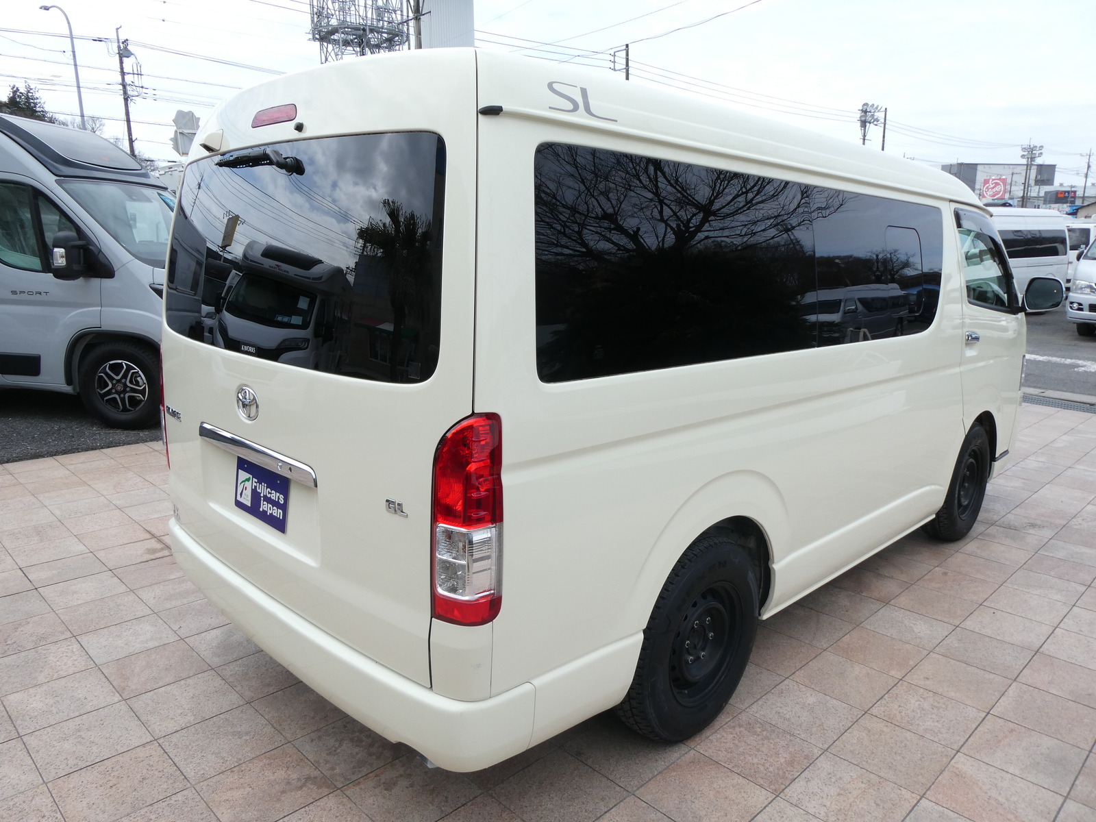 キャンピングカー ハイエース ｹｲﾜｰｸｽ　ｵｰﾛﾗｽﾀｰｸﾙｰｽﾞSL　FF　冷蔵庫