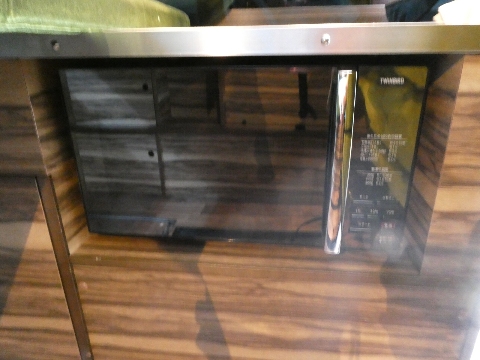 キャンピングカー ハイエース ｹｲﾜｰｸｽ　ｵｰﾛﾗｽﾀｰｸﾙｰｽﾞSL　FF　冷蔵庫