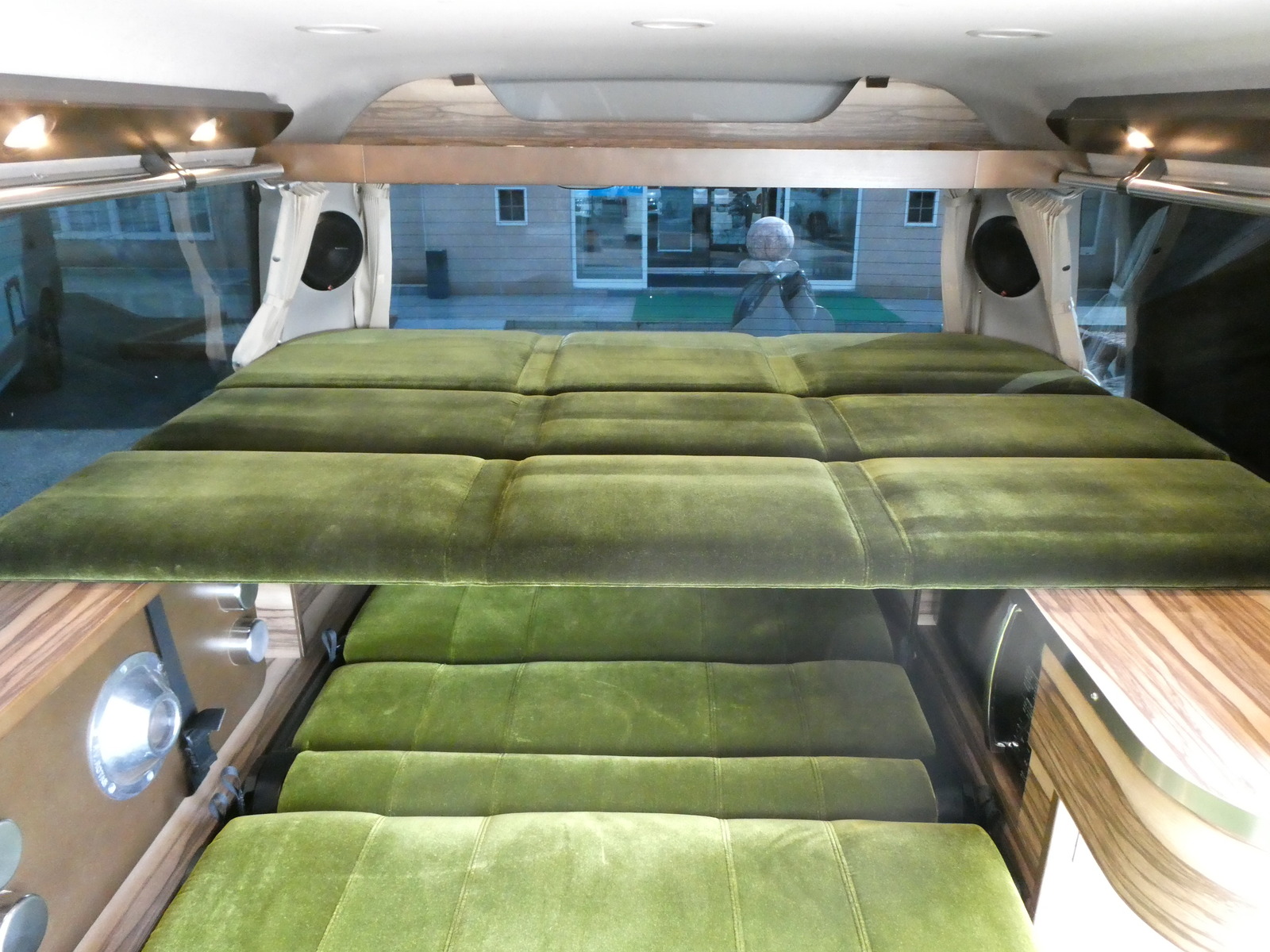 キャンピングカー ハイエース ｹｲﾜｰｸｽ　ｵｰﾛﾗｽﾀｰｸﾙｰｽﾞSL　FF　冷蔵庫