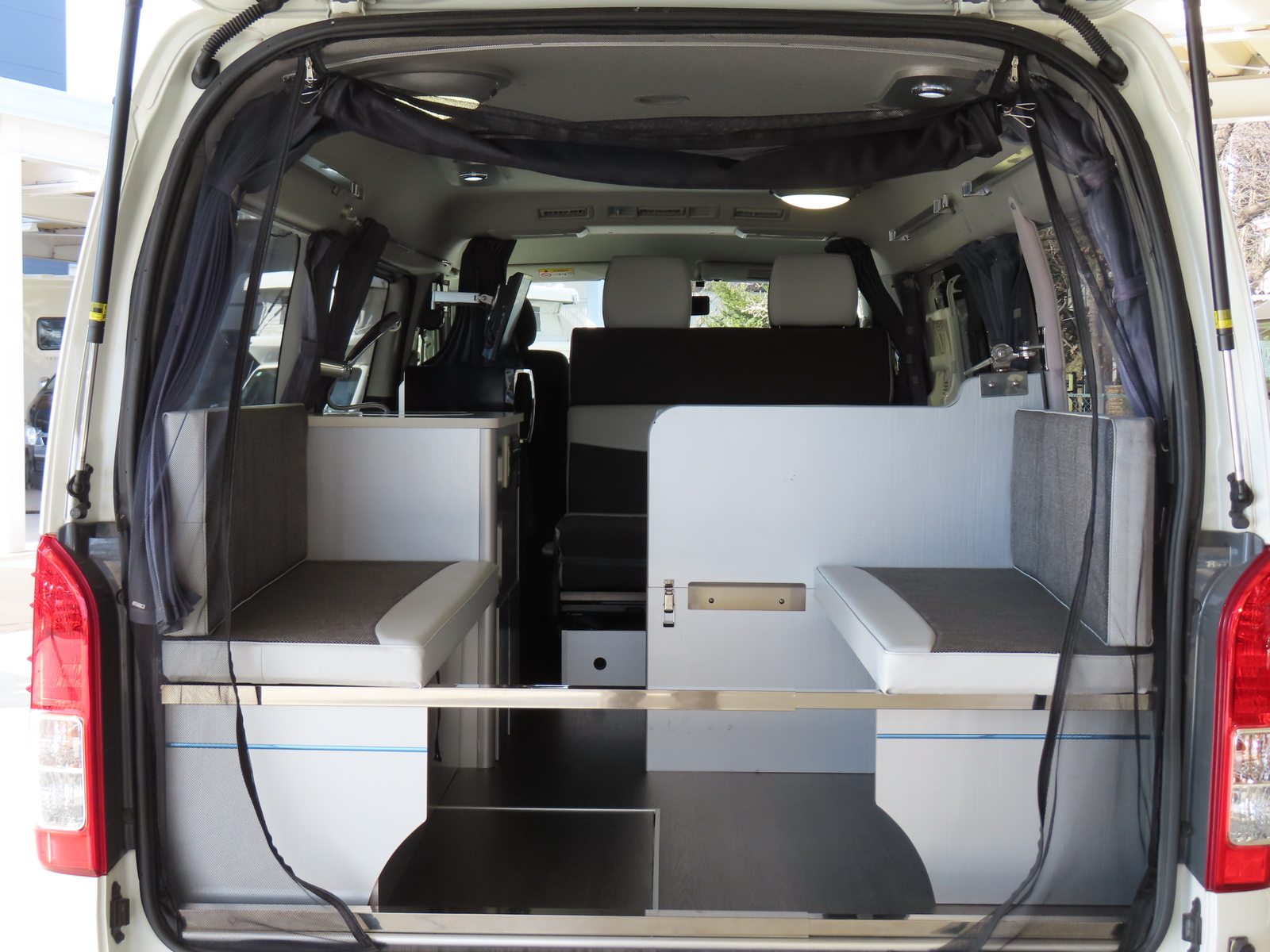 キャンピングカー バンコン ﾊｲｴｰｽ ｶｽﾀﾑｾﾚｸﾄ ﾛｰﾄﾞｾﾚｸﾄ 4WD