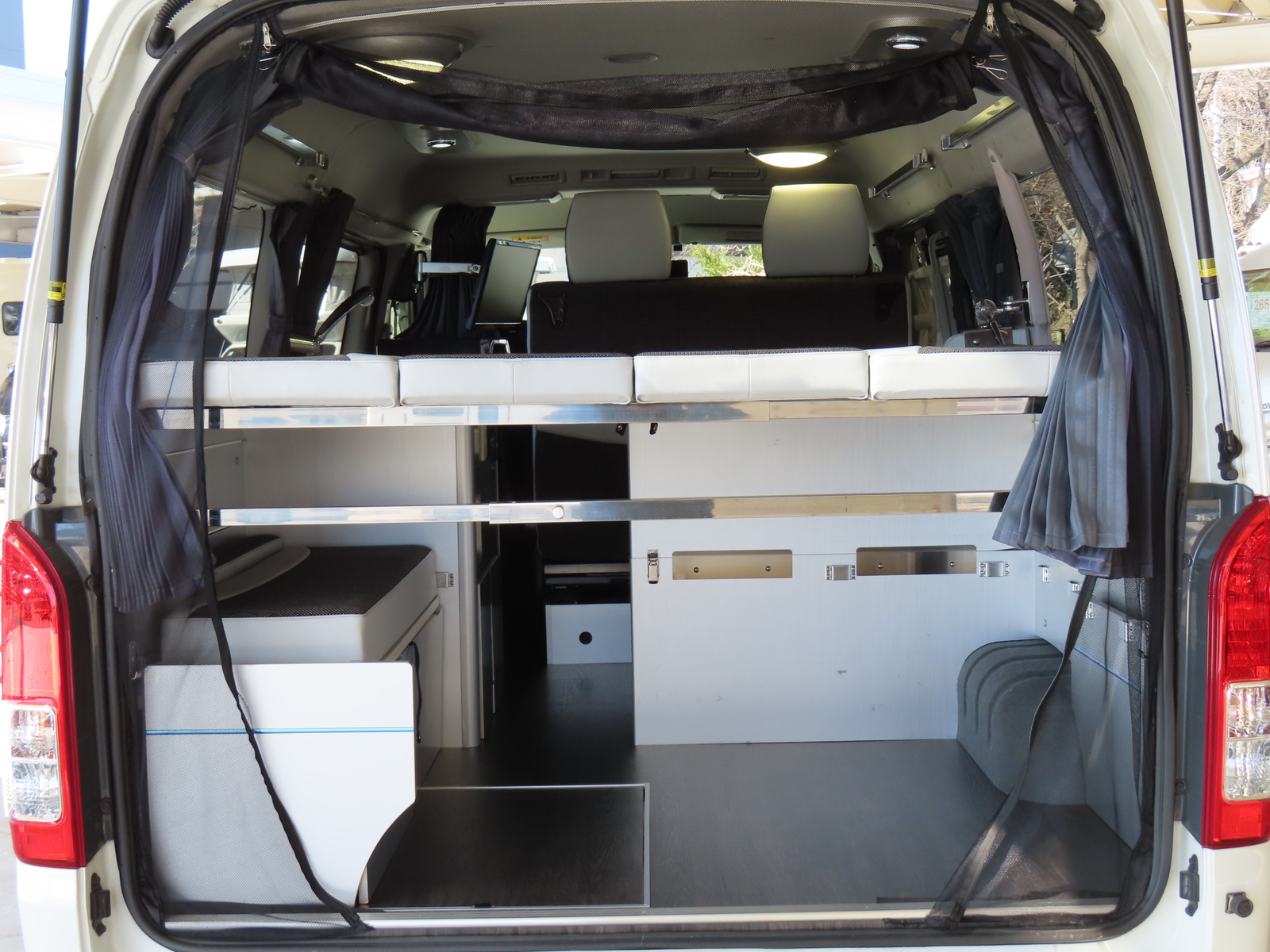 キャンピングカー バンコン ﾊｲｴｰｽ ｶｽﾀﾑｾﾚｸﾄ ﾛｰﾄﾞｾﾚｸﾄ 4WD