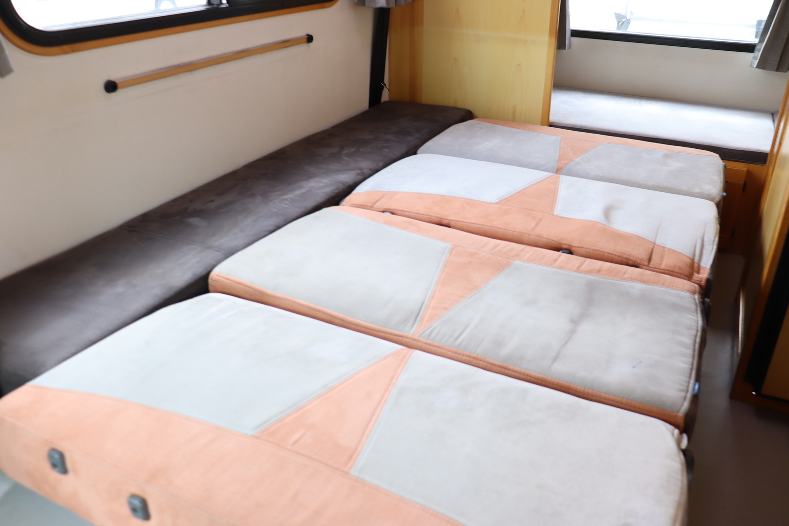 キャンピングカー キャブコン ﾎﾞﾝｺﾞ AtoZ ｱﾐﾃｨ 4WD