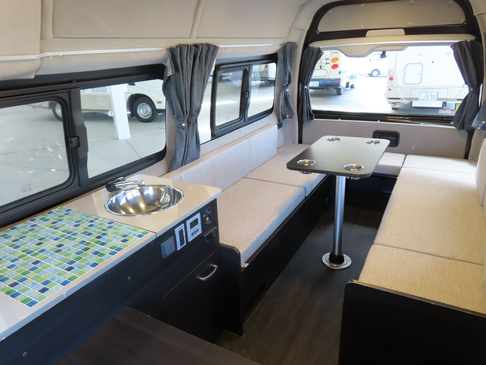 キャンピングカー バンコン ﾊｲｴｰｽ ﾓﾋﾞｰﾃﾞｨｯｸNH02 FFﾋｰﾀｰ 4WD