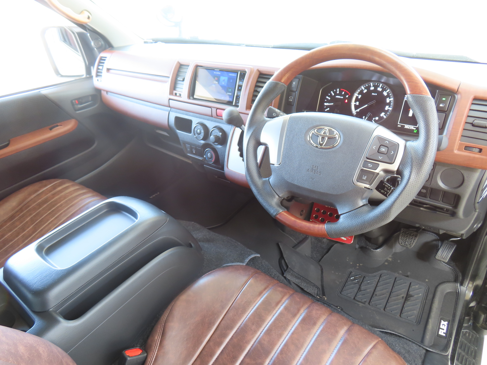 キャンピングカー バンコン ﾊｲｴｰｽ ﾓﾋﾞｰﾃﾞｨｯｸNH02 FFﾋｰﾀｰ 4WD