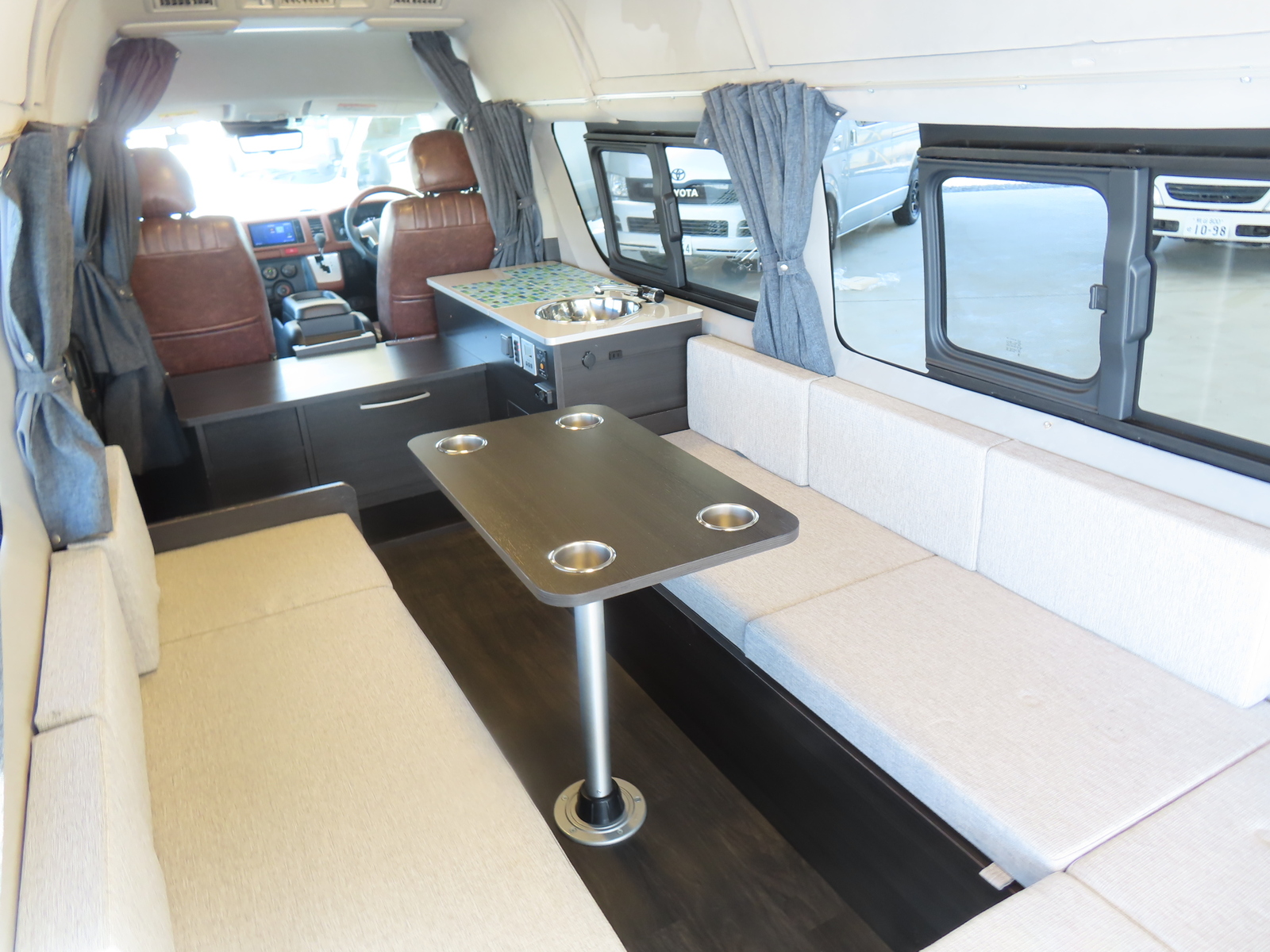 キャンピングカー バンコン ﾊｲｴｰｽ ﾓﾋﾞｰﾃﾞｨｯｸNH02 FFﾋｰﾀｰ 4WD