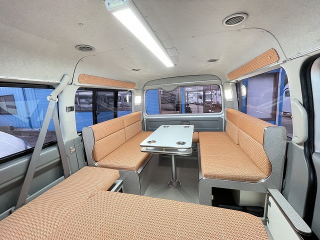 キャンピングカー バンコン ﾊｲｴｰｽ　かｰいんてりあ高橋　ﾘﾗｯｸｽﾜｺﾞﾝ