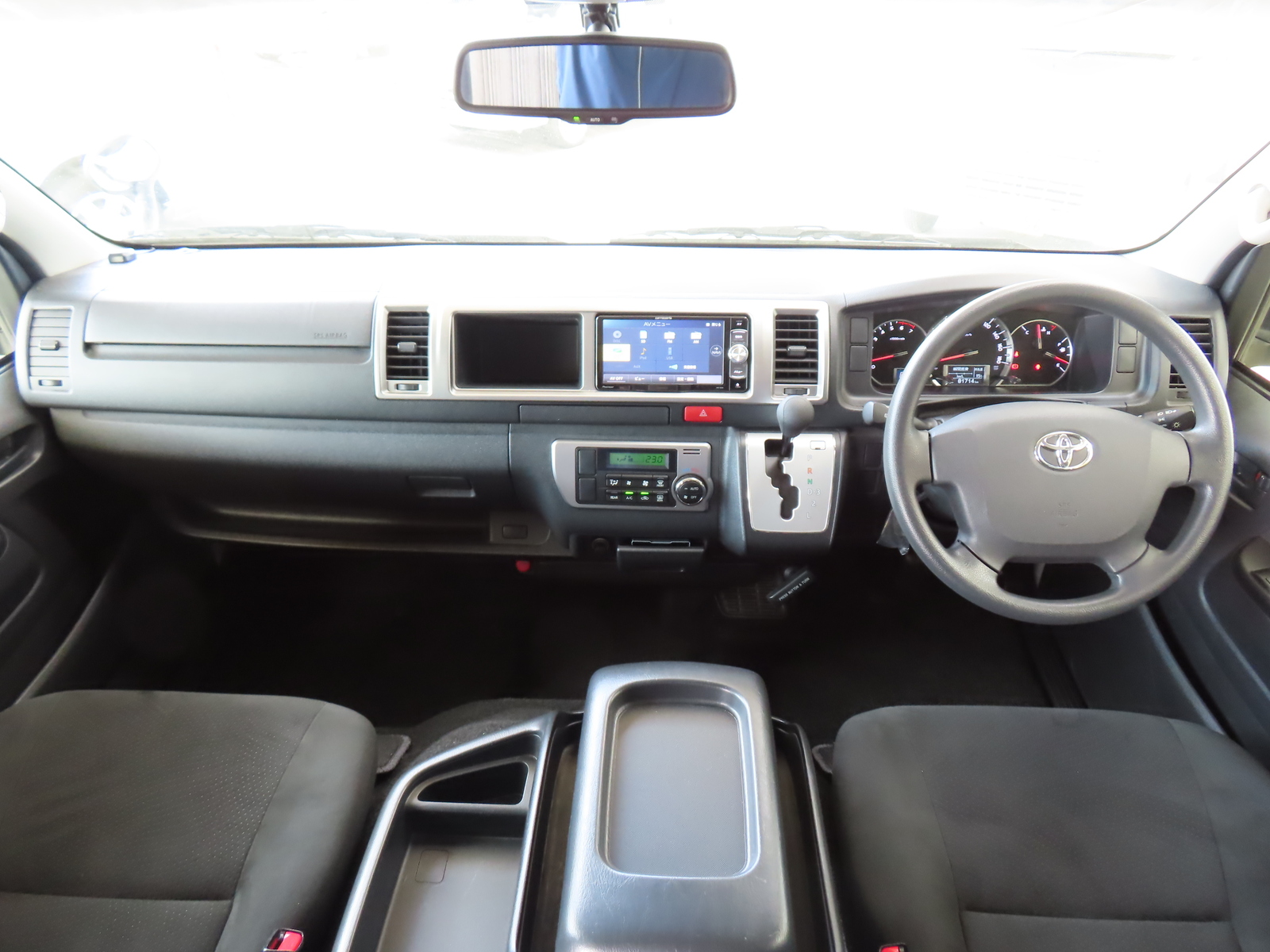 キャンピングカー バンコン ﾊｲｴｰｽ 東和 ﾂｪﾙﾄｷﾘﾏ 4WD