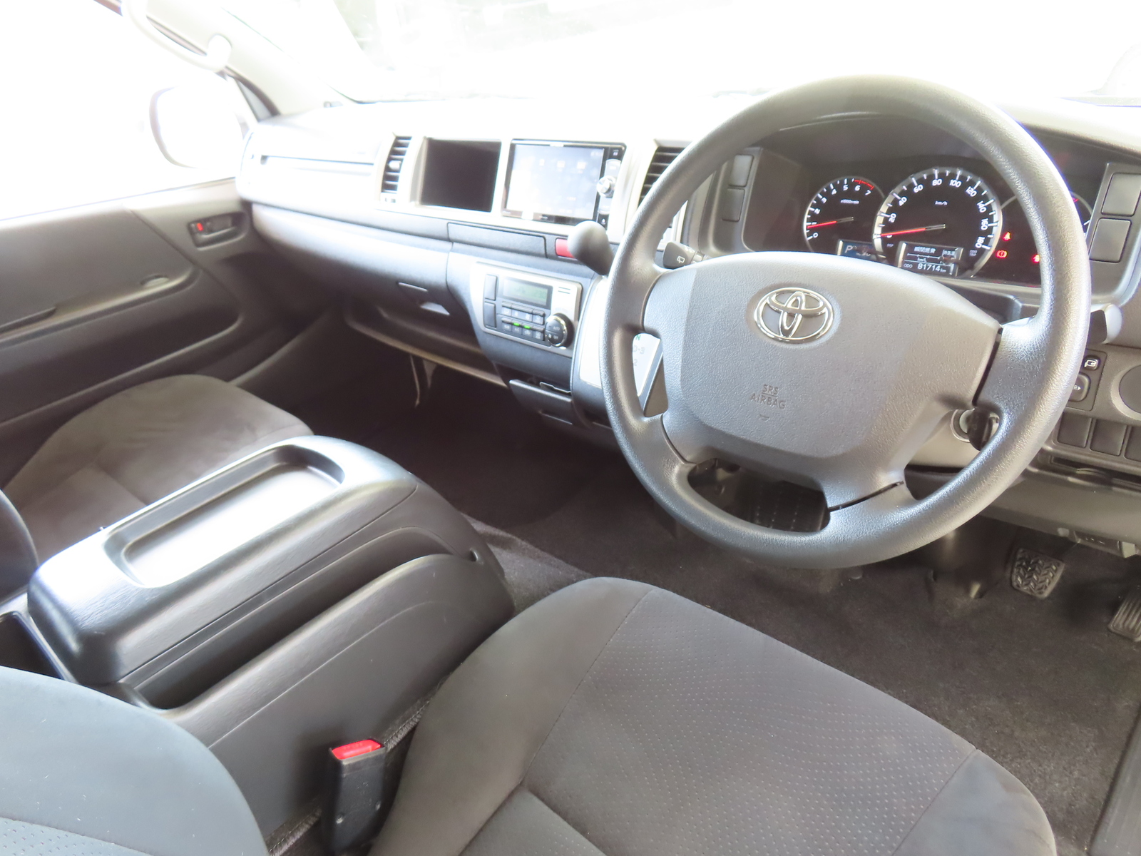 キャンピングカー バンコン ﾊｲｴｰｽ 東和 ﾂｪﾙﾄｷﾘﾏ 4WD