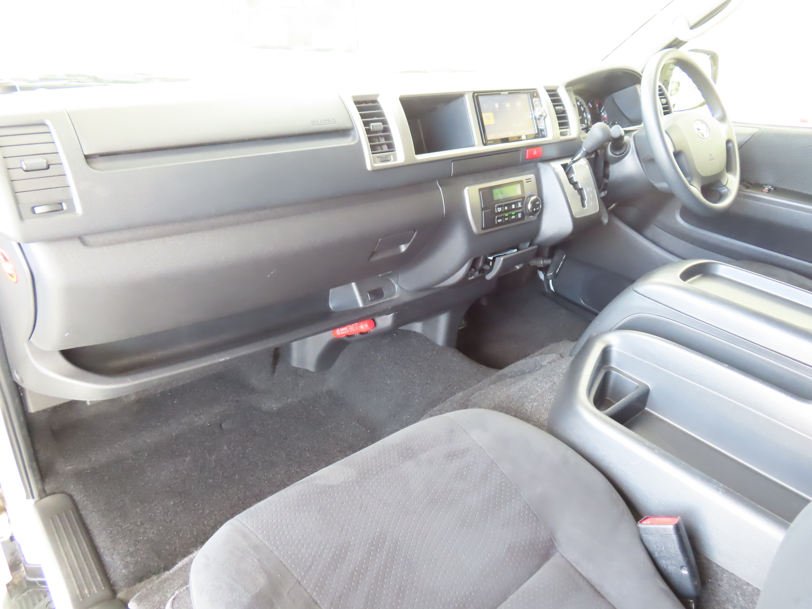 キャンピングカー バンコン ﾊｲｴｰｽ 東和 ﾂｪﾙﾄｷﾘﾏ 4WD