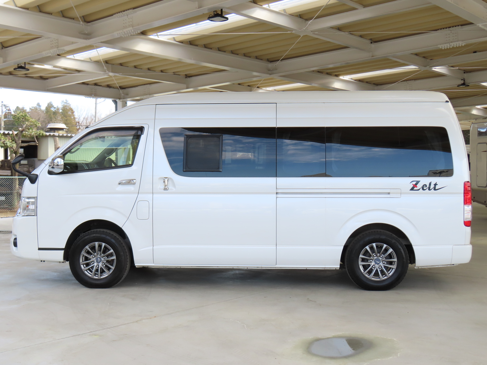 キャンピングカー バンコン ﾊｲｴｰｽ 東和 ﾂｪﾙﾄｷﾘﾏ 4WD