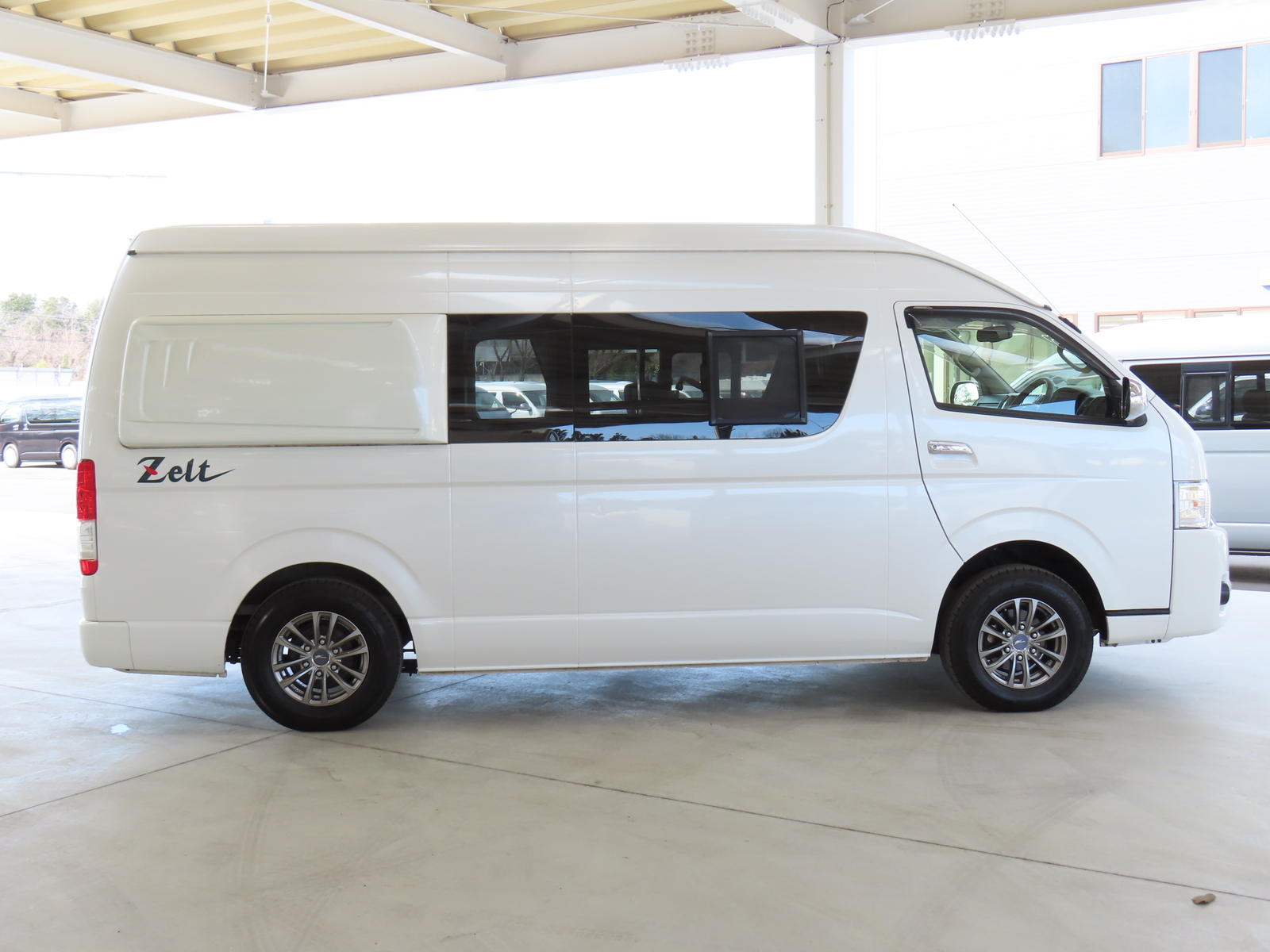 キャンピングカー バンコン ﾊｲｴｰｽ 東和 ﾂｪﾙﾄｷﾘﾏ 4WD