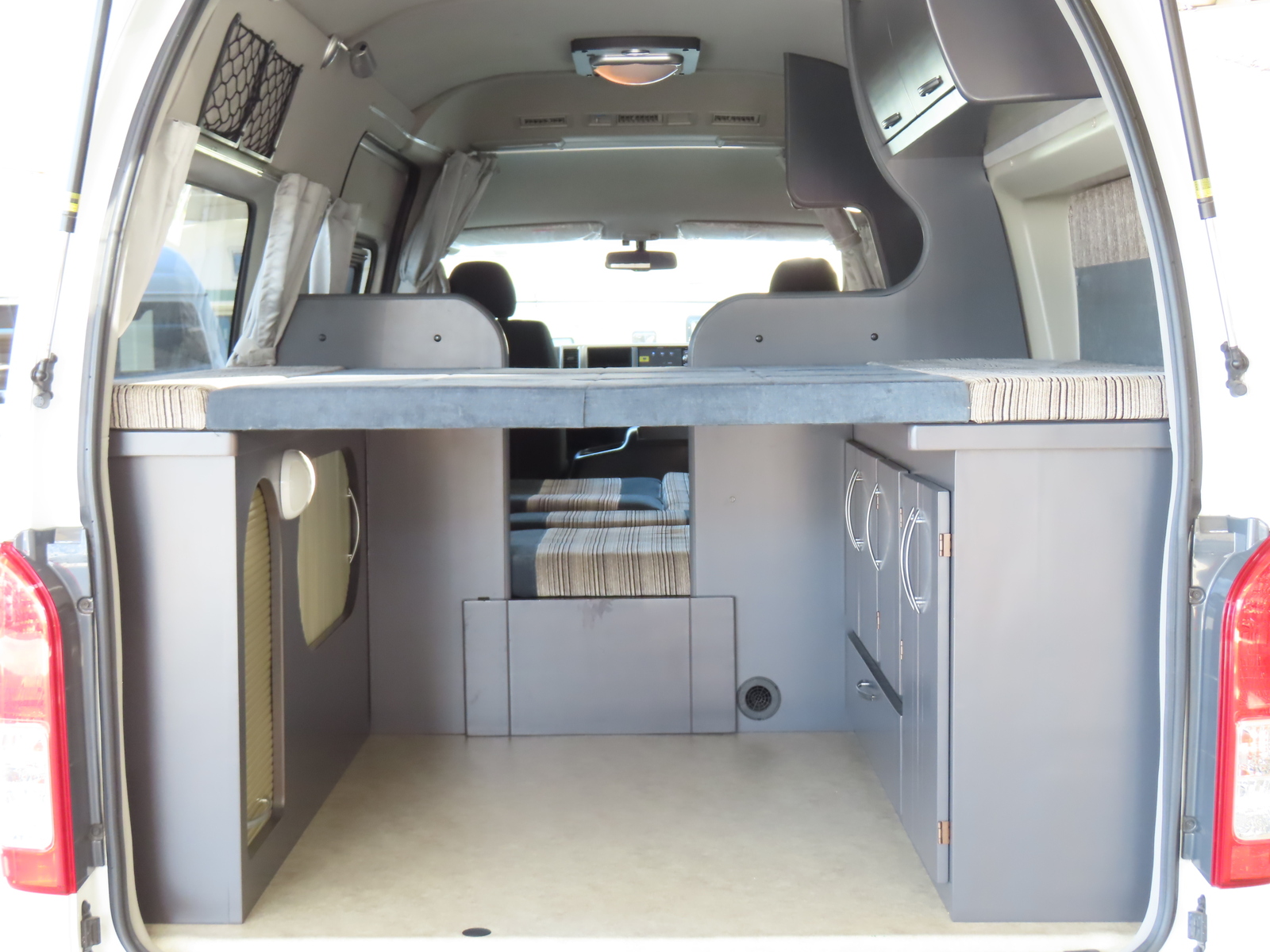 キャンピングカー バンコン ﾊｲｴｰｽ 東和 ﾂｪﾙﾄｷﾘﾏ 4WD