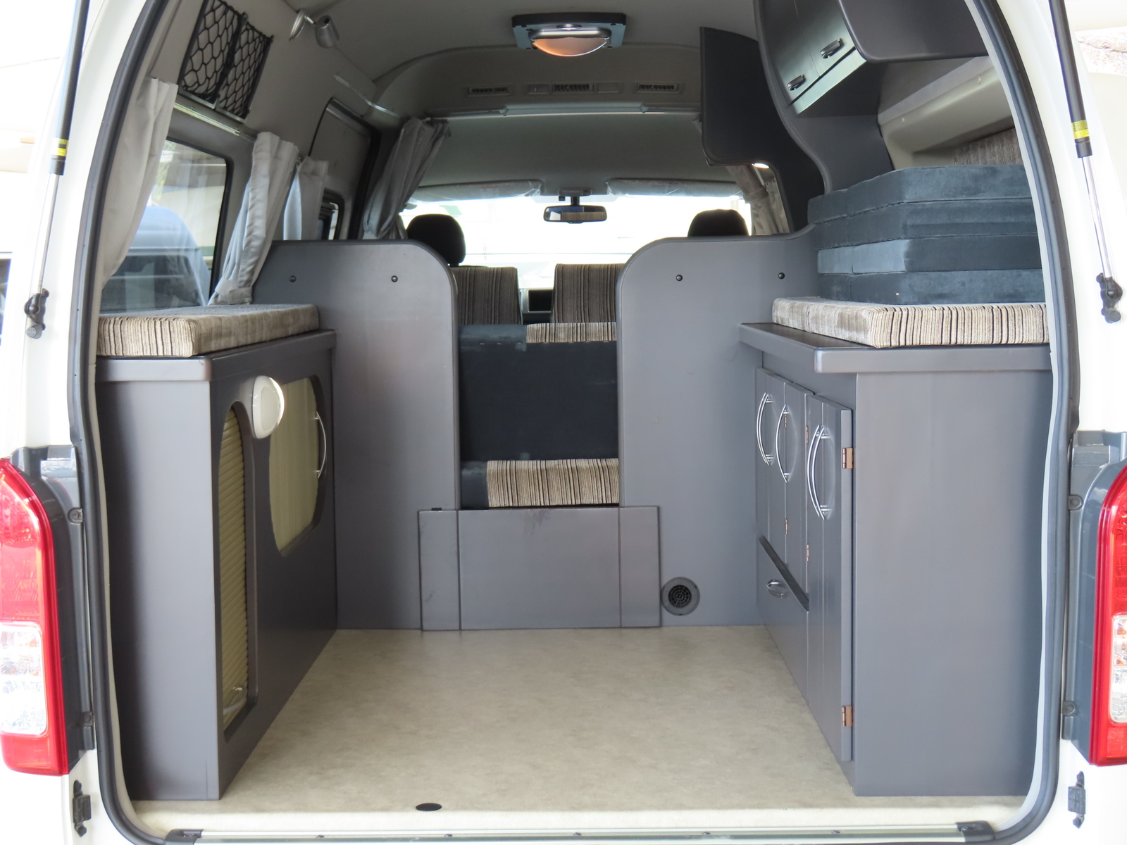 キャンピングカー バンコン ﾊｲｴｰｽ 東和 ﾂｪﾙﾄｷﾘﾏ 4WD