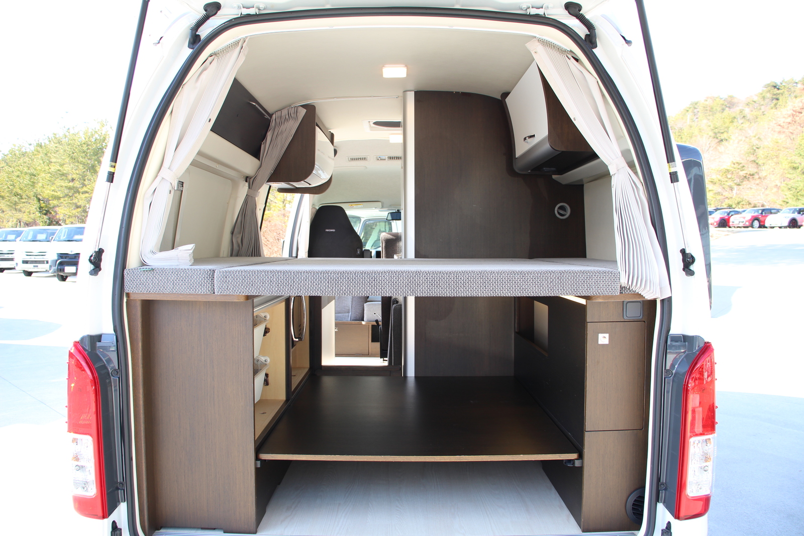 キャンピングカー バンコン ﾊｲｴｰｽ ﾄｲﾌｧｸﾄﾘｰ ｺﾙﾄﾞﾊﾞｸﾙｰｽﾞ