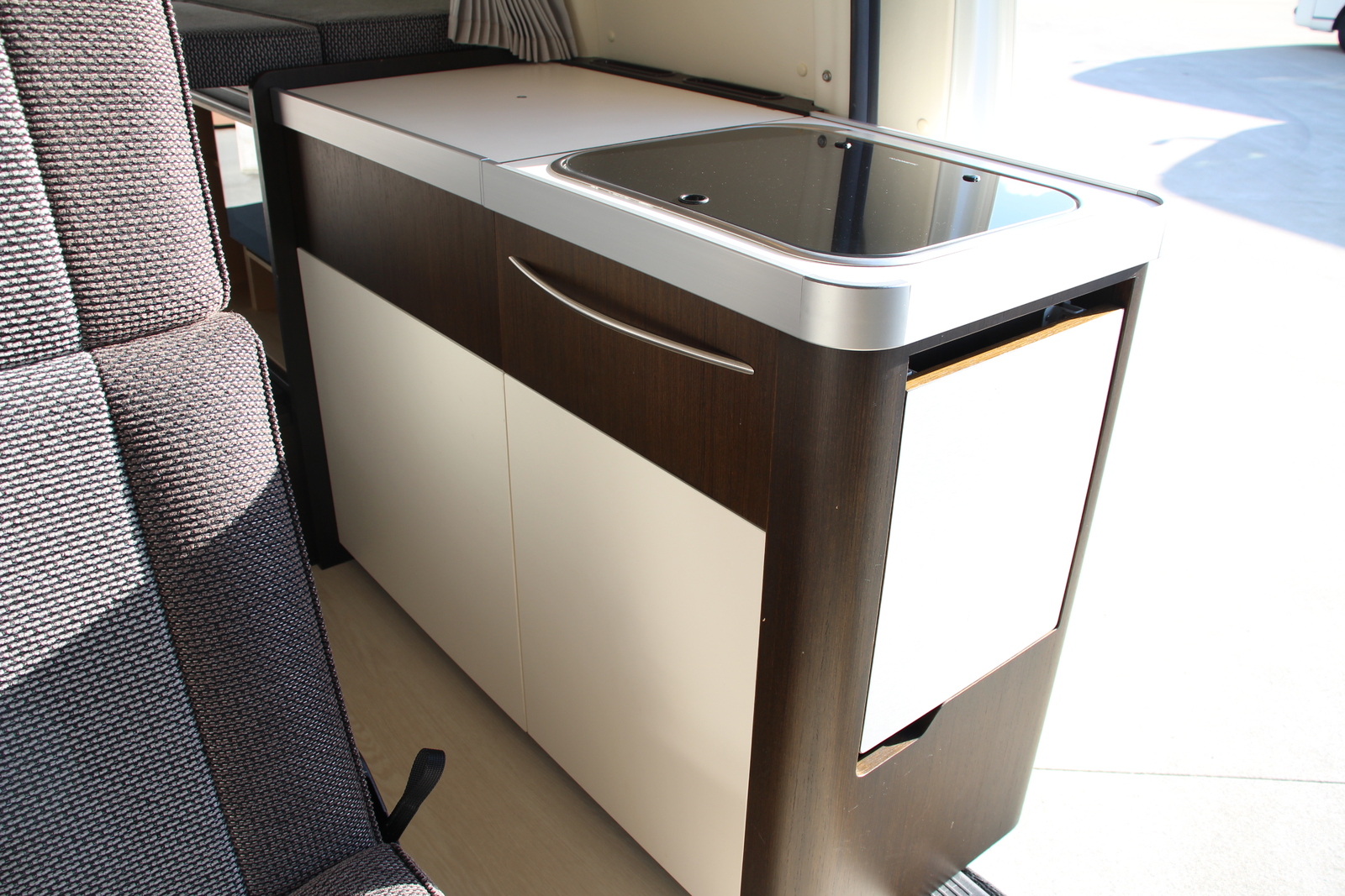 キャンピングカー バンコン ﾊｲｴｰｽ ﾄｲﾌｧｸﾄﾘｰ ｺﾙﾄﾞﾊﾞｸﾙｰｽﾞ