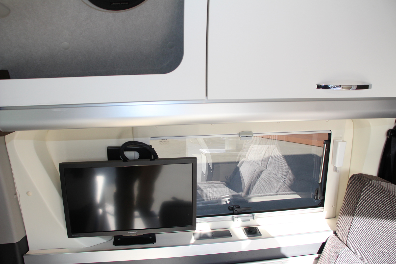 キャンピングカー バンコン ﾊｲｴｰｽ ﾄｲﾌｧｸﾄﾘｰ ｺﾙﾄﾞﾊﾞｸﾙｰｽﾞ