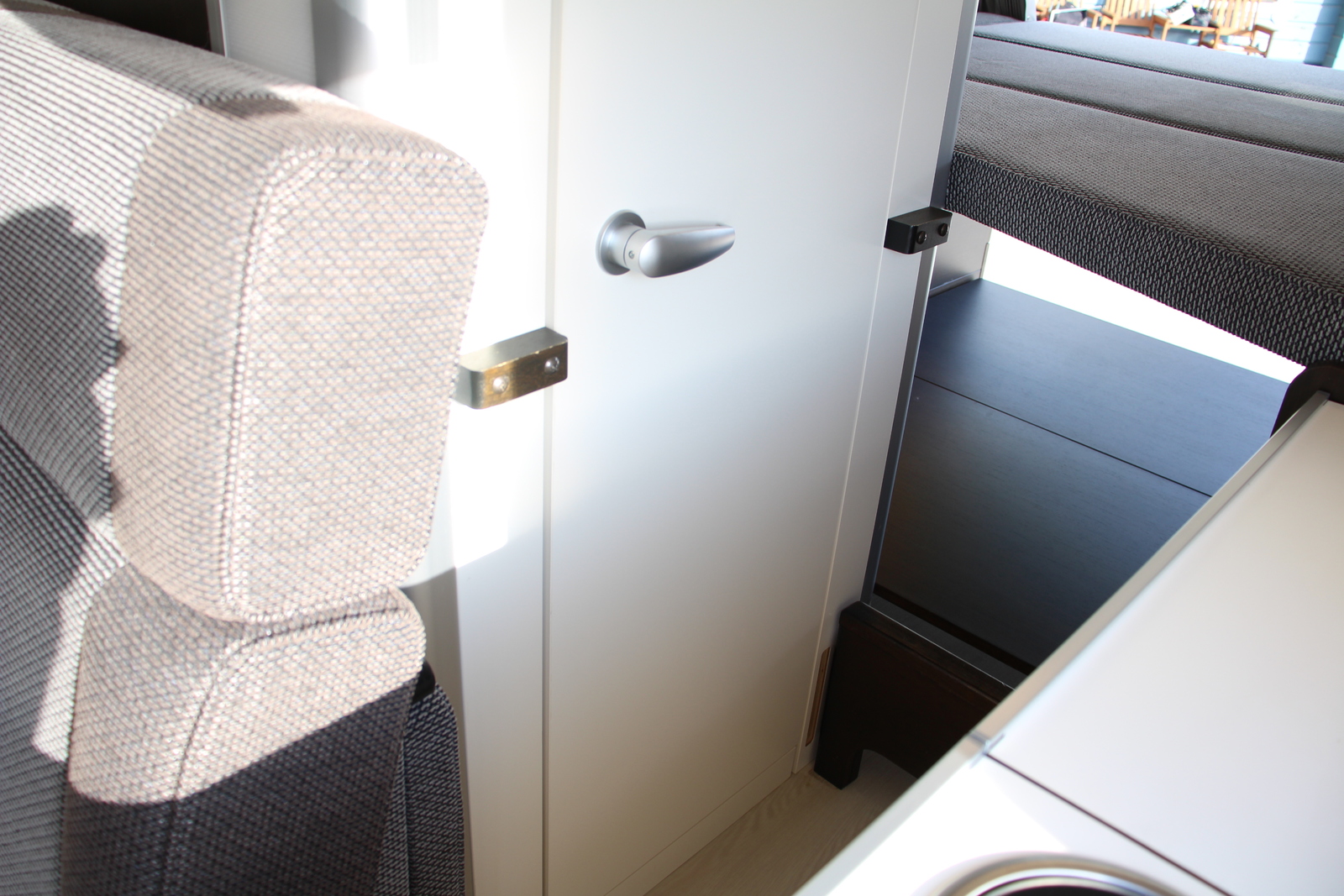 キャンピングカー バンコン ﾊｲｴｰｽ ﾄｲﾌｧｸﾄﾘｰ ｺﾙﾄﾞﾊﾞｸﾙｰｽﾞ