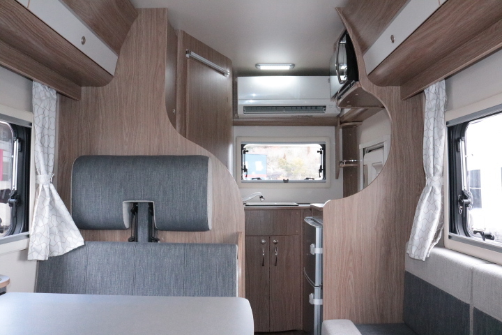 キャンピングカー キャブコン ｶﾑﾛｰﾄﾞ 東和 ﾓﾋﾞｰDC ｴｱｺﾝ　FF