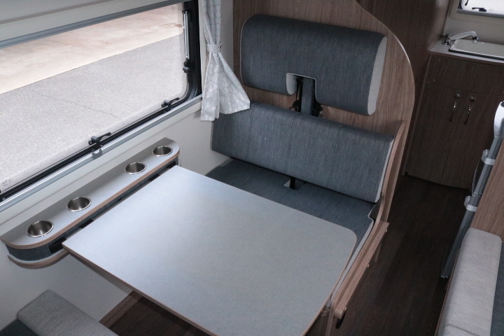 キャンピングカー キャブコン ｶﾑﾛｰﾄﾞ 東和 ﾓﾋﾞｰDC ｴｱｺﾝ　FF