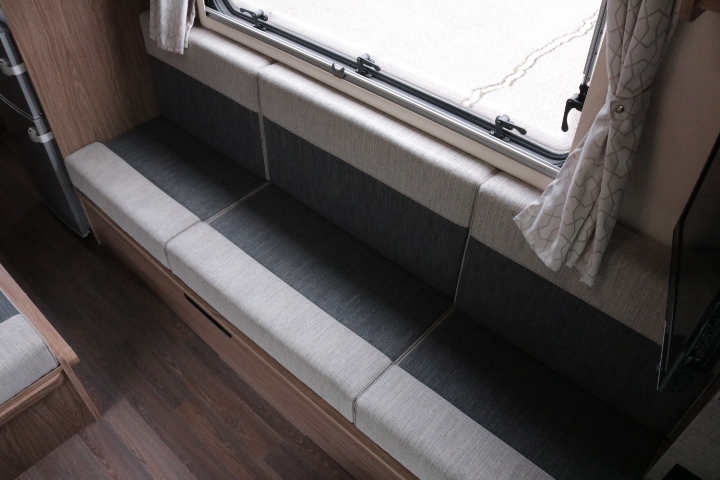 キャンピングカー キャブコン ｶﾑﾛｰﾄﾞ 東和 ﾓﾋﾞｰDC ｴｱｺﾝ　FF