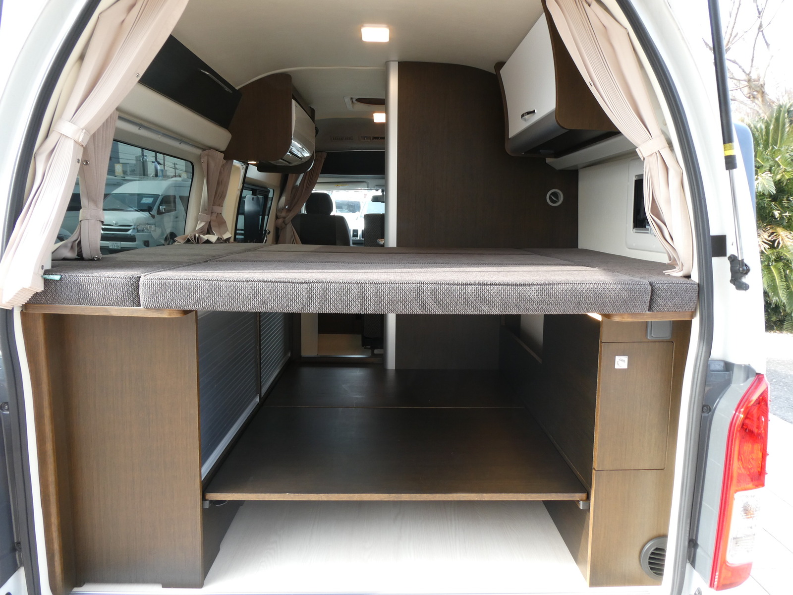 キャンピングカー バンコン ﾄｲﾌｧｸﾄﾘｰ　ｺﾙﾄﾞﾊﾞｸﾙｰｽﾞ　4WD　軽油　家AC